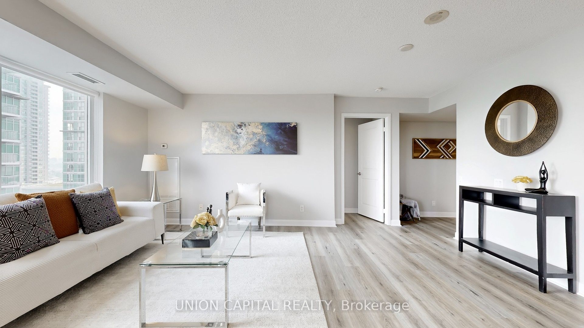 25 Town Centre Court 1608, Toronto, ON M1P 0B4 photo 5