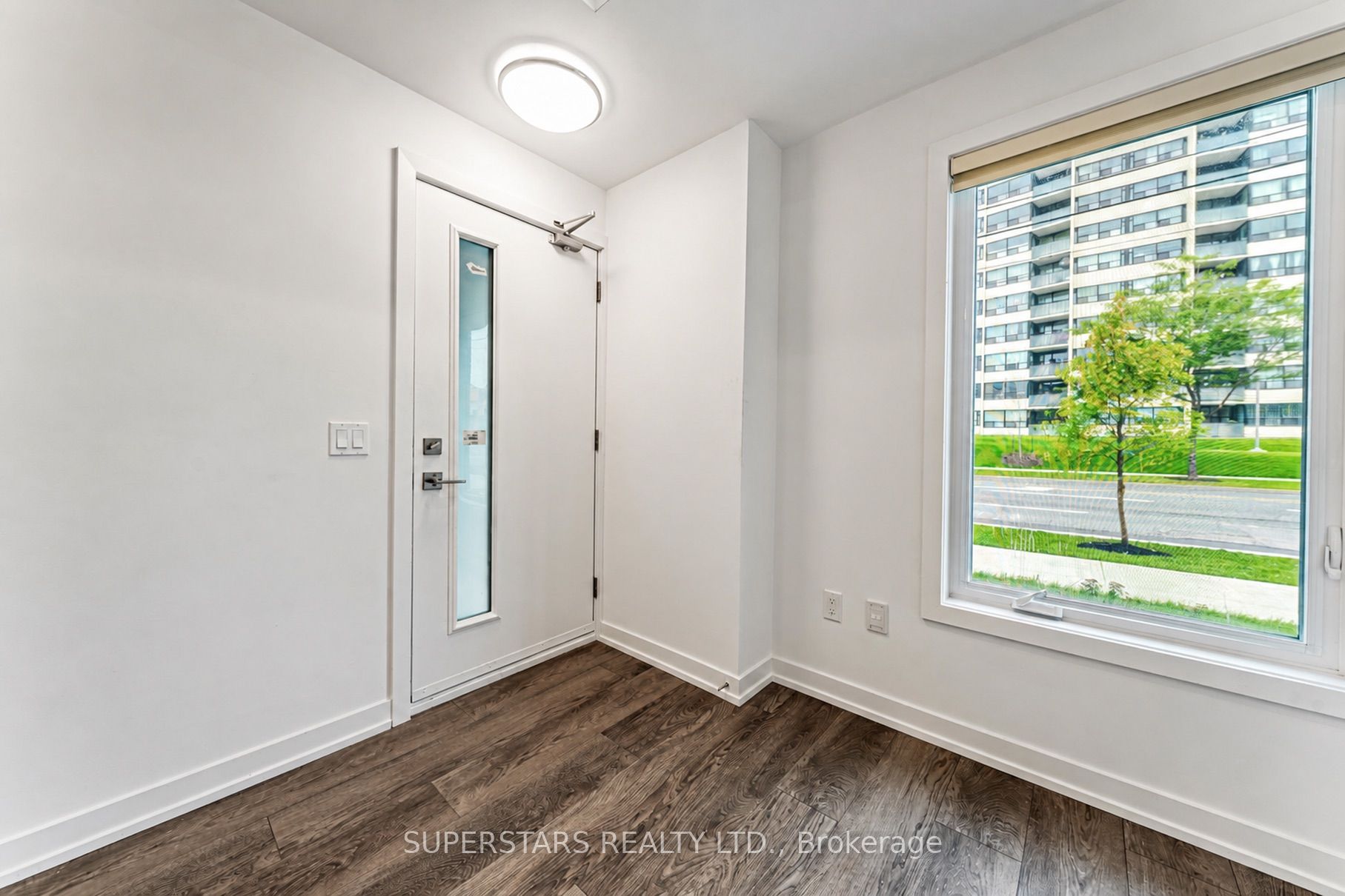 3069 Pharmacy Avenue 14, Toronto, ON M1W 2H1 photo 2