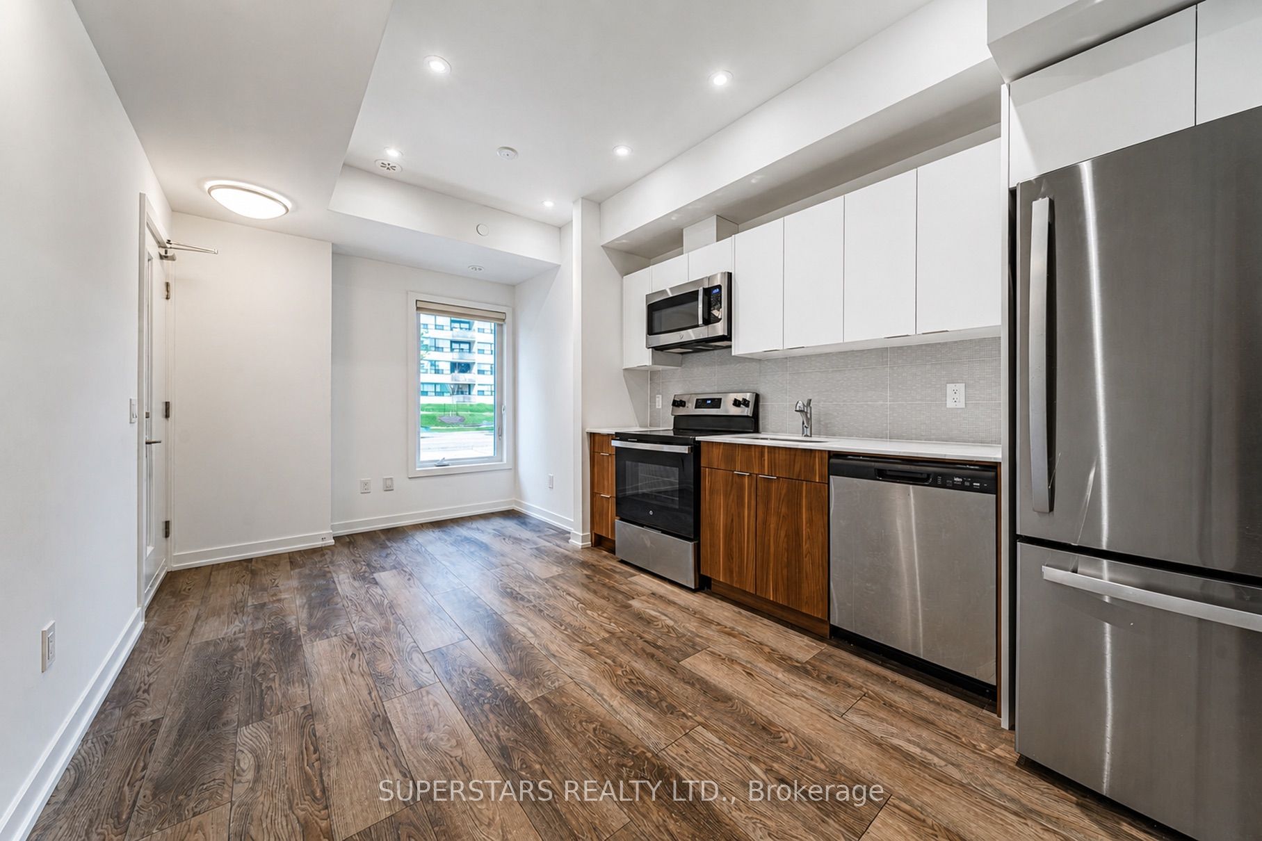 3069 Pharmacy Avenue 14, Toronto, ON M1W 2H1 photo 3