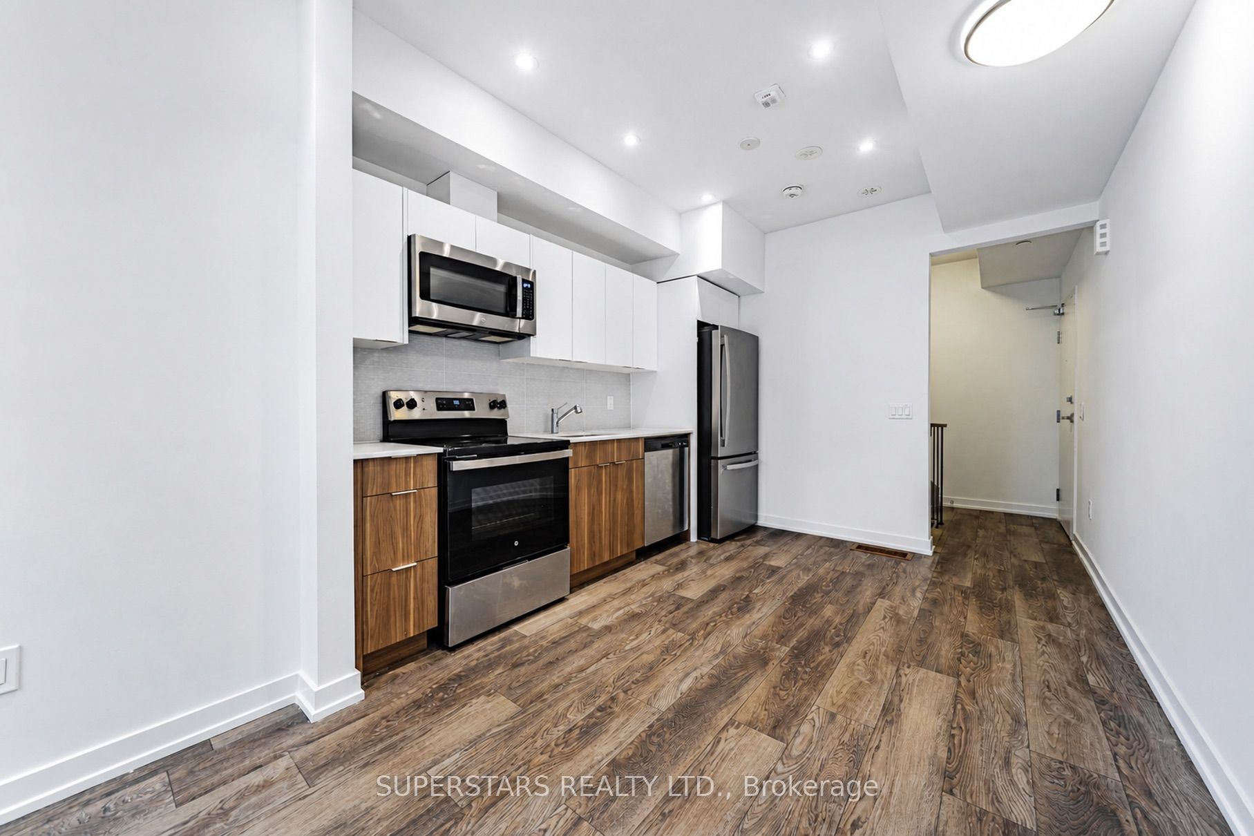 3069 Pharmacy Avenue 14, Toronto, ON M1W 2H1 photo 4