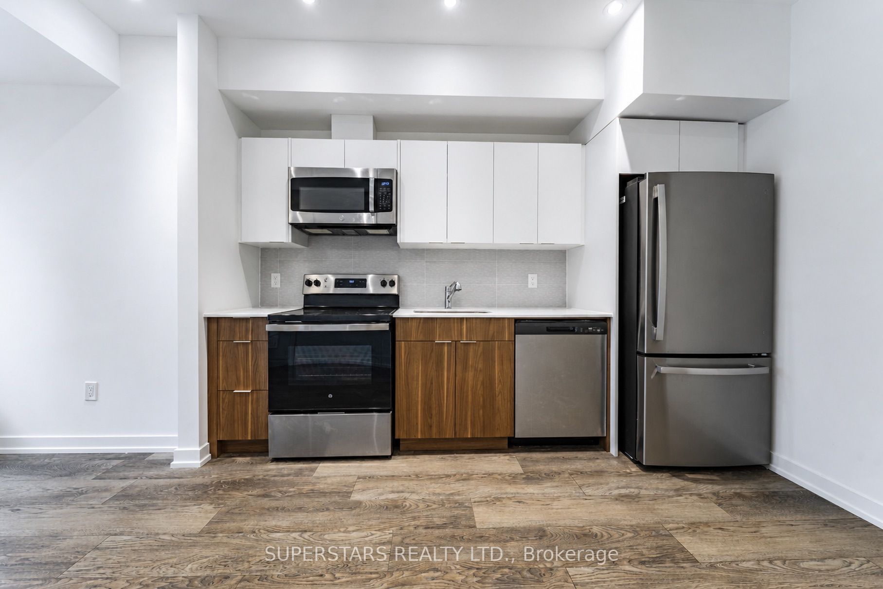 3069 Pharmacy Avenue 14, Toronto, ON M1W 2H1 photo 5