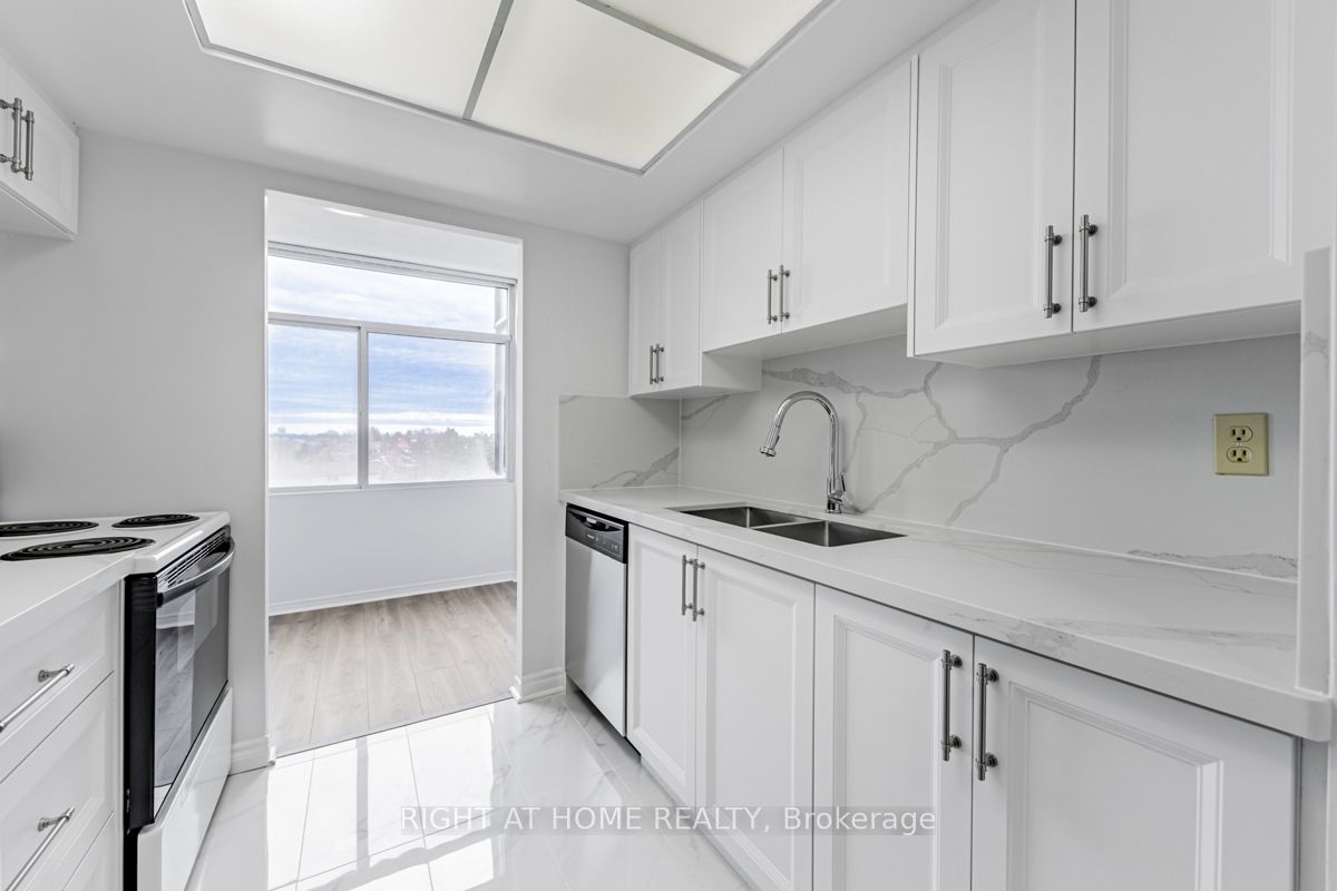 88 Alton Towers Circle 406, Toronto, ON M1V 5C5 photo 4