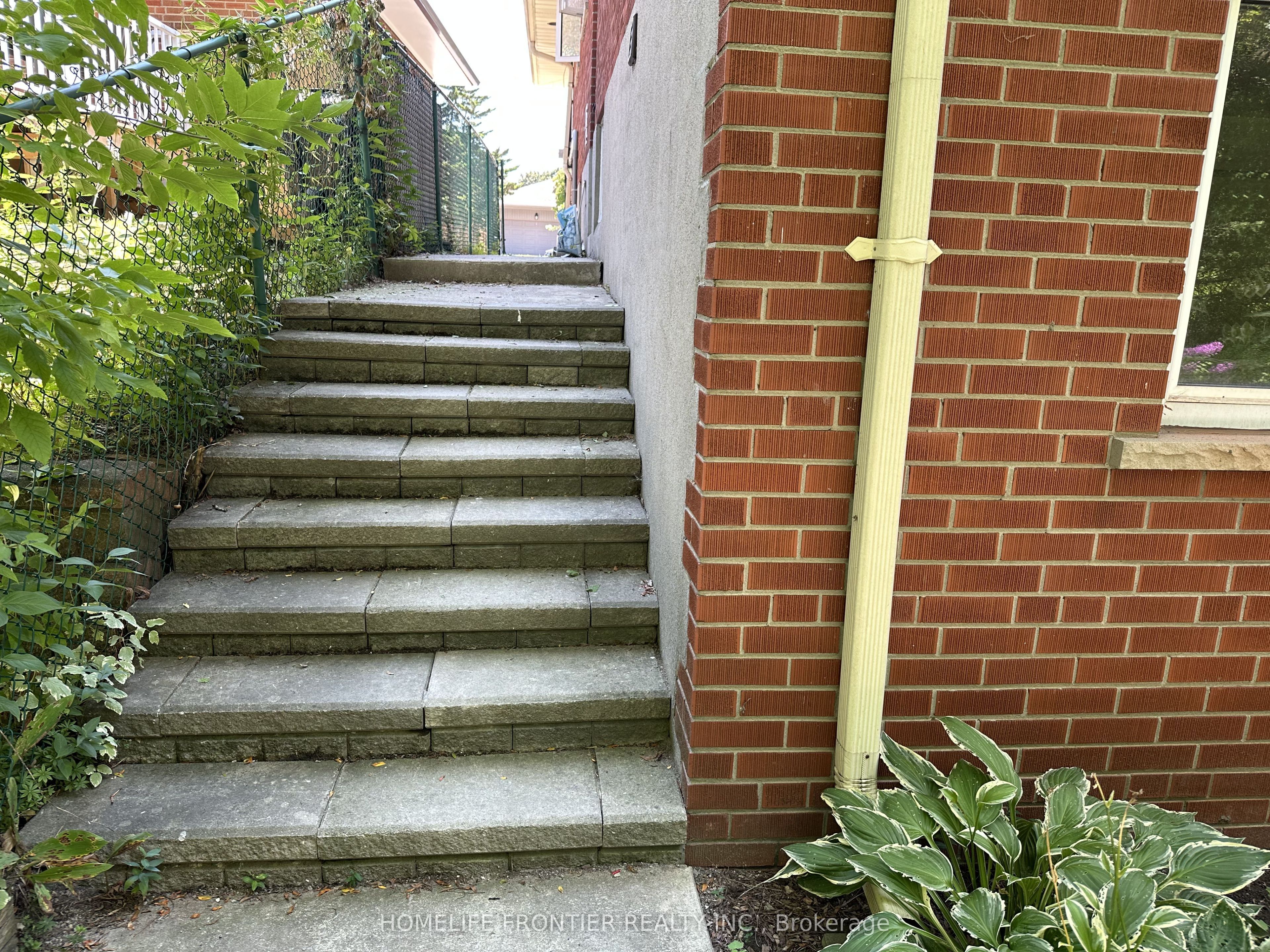 11 Alpaca Drive B, Toronto, ON M1J 2Z8 photo 2