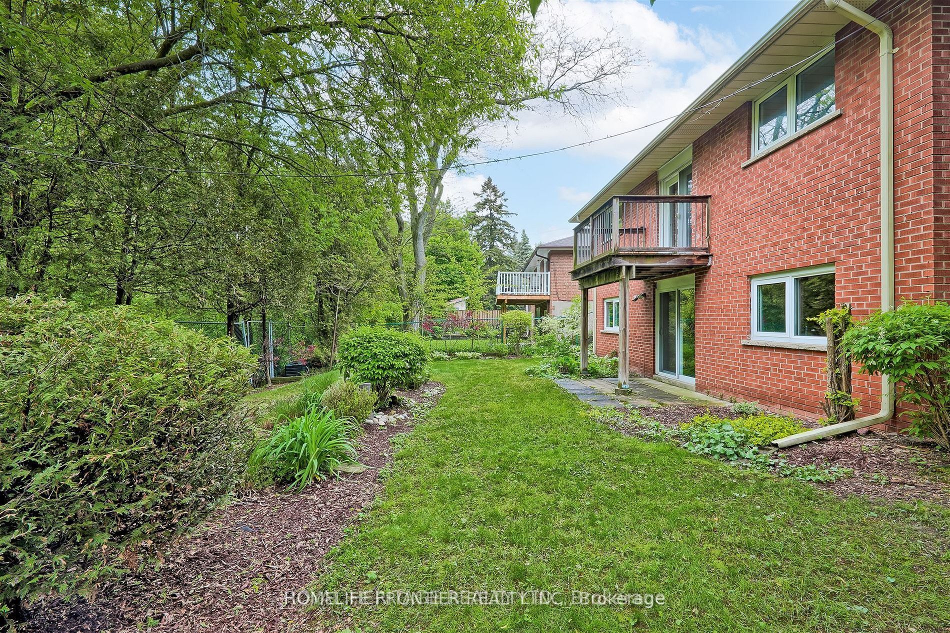 11 Alpaca Drive B, Toronto, ON M1J 2Z8 photo 3
