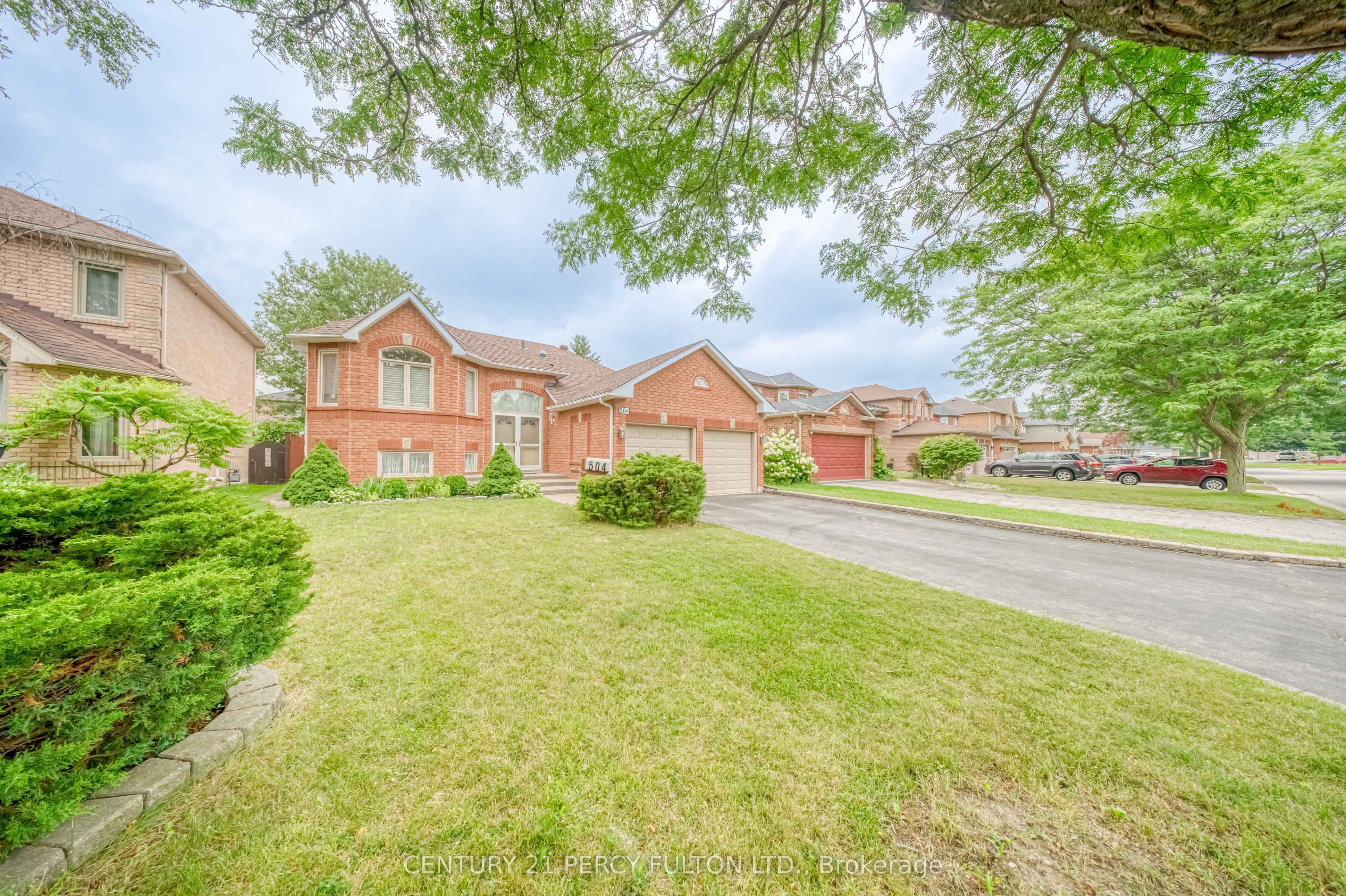 504 Sandalwood Court, Oshawa, ON L1G 7X9 photo 3