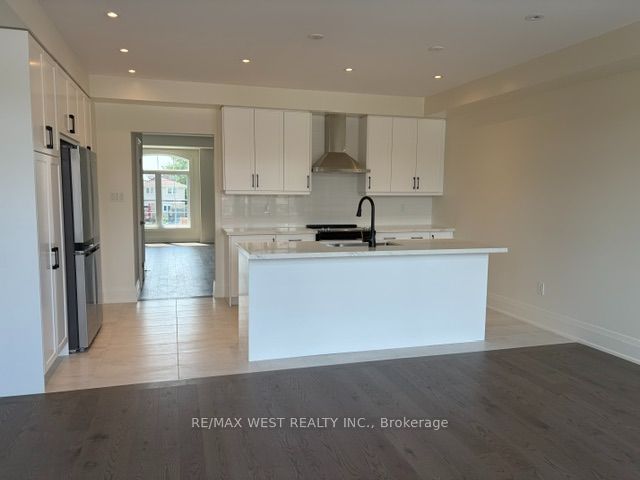 30 Wakely Crescent, Clarington, ON L1E 2X6 photo 4