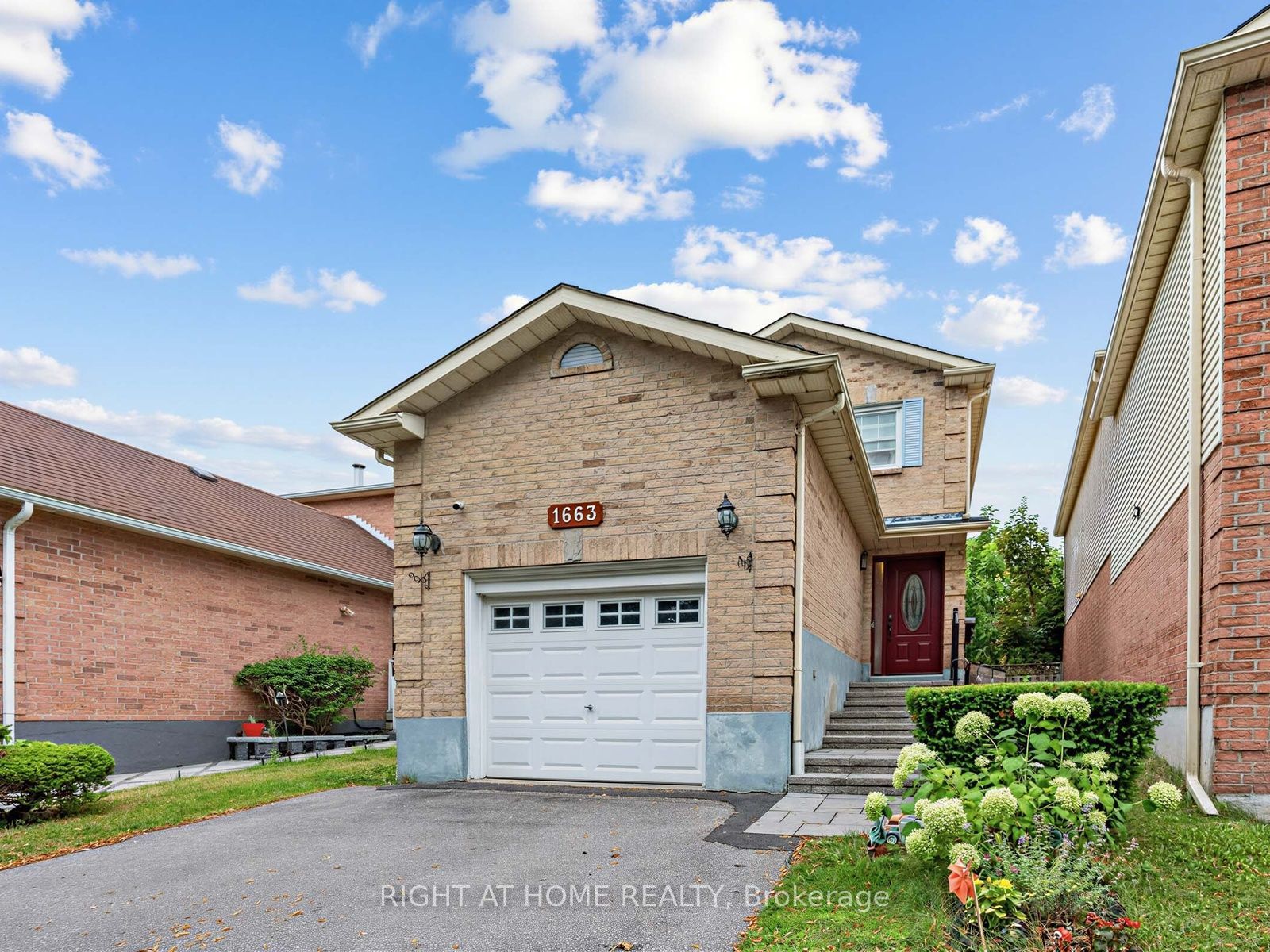 1663 Tawnberry Street, Pickering, ON L1X 2C4 photo 4
