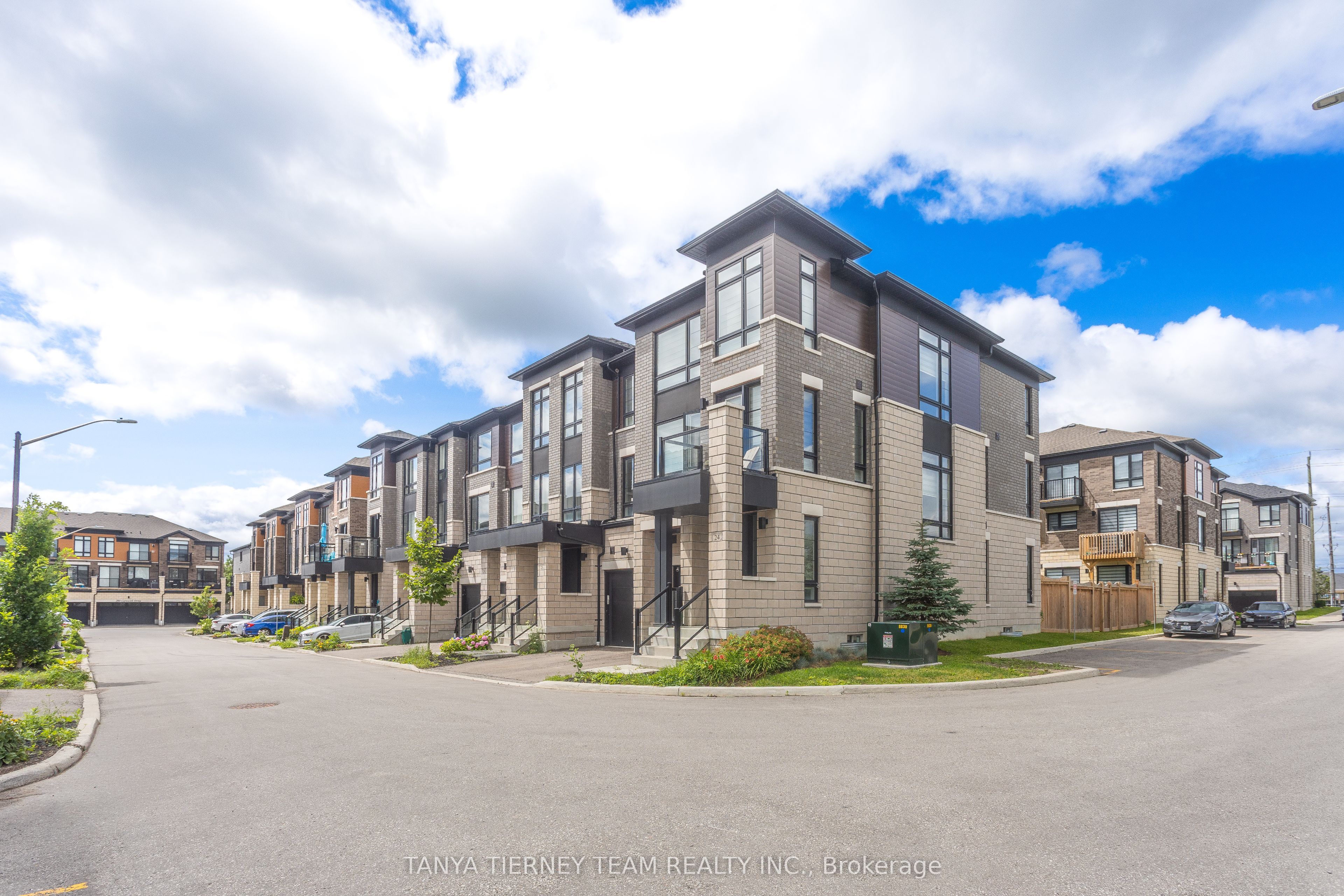 24 Lake Trail Way, Whitby, ON L1M 0M3 photo 4
