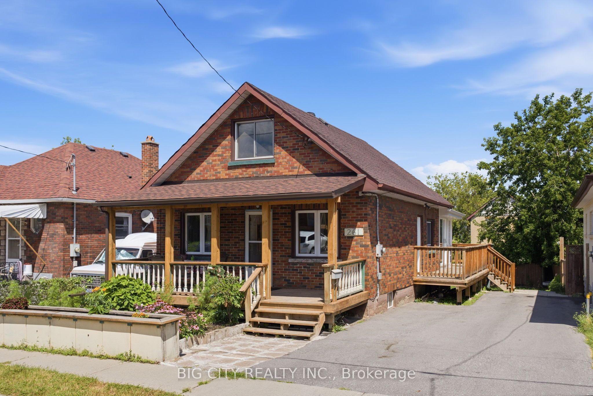 261 Clarke Street, Oshawa, ON L1H 5G4