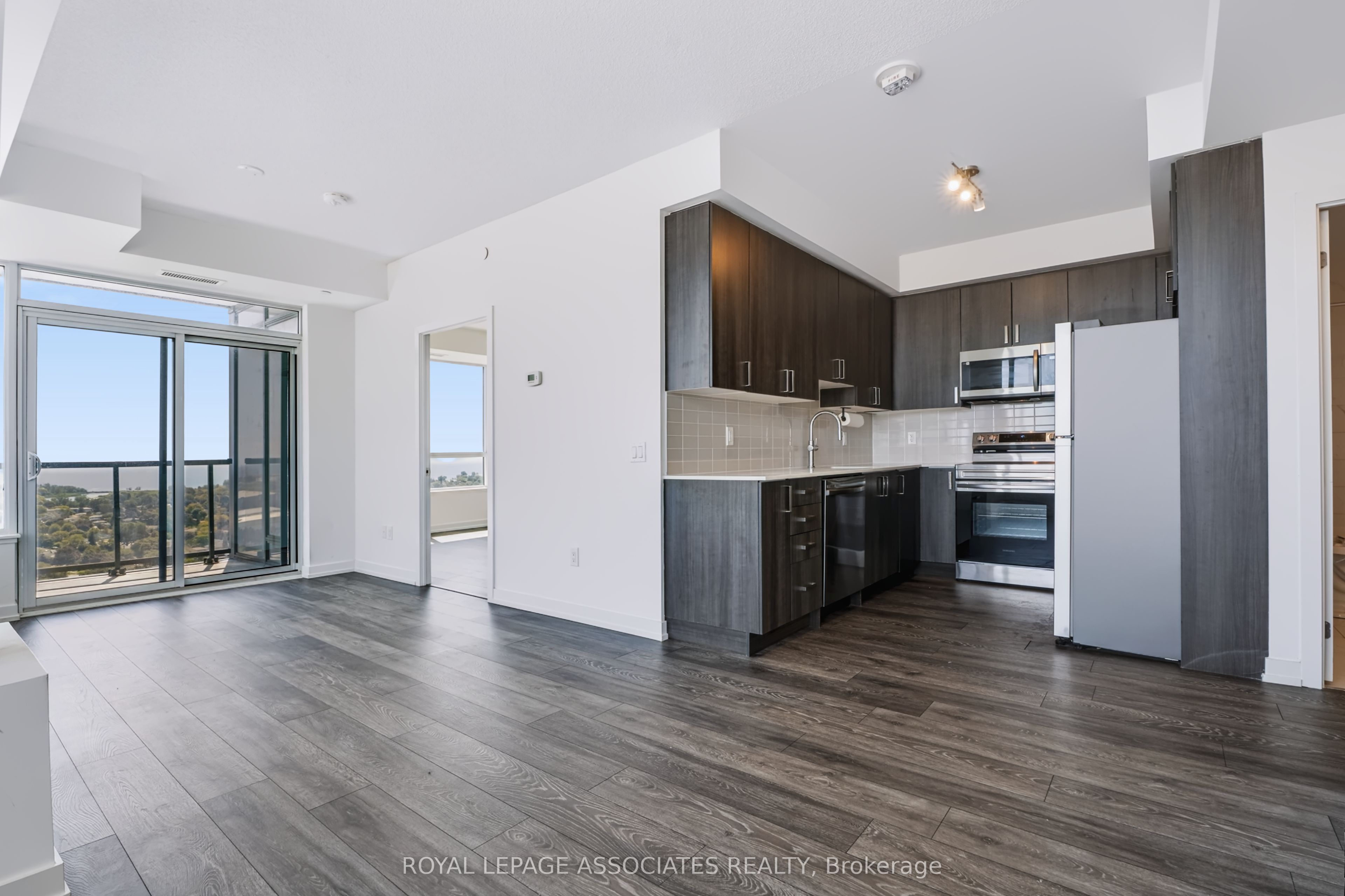 1455 Celebration Drive 2302, Pickering, ON L1W 1L8 photo 4