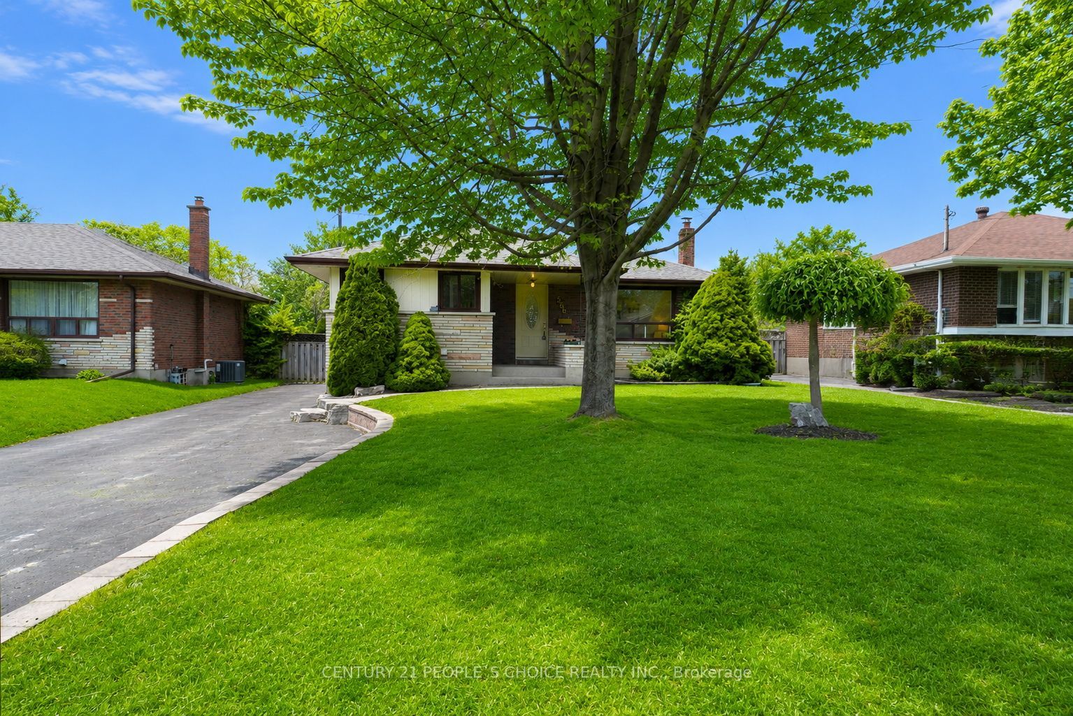 586 Central Park Boulevard N, Oshawa, ON L1G 6A4