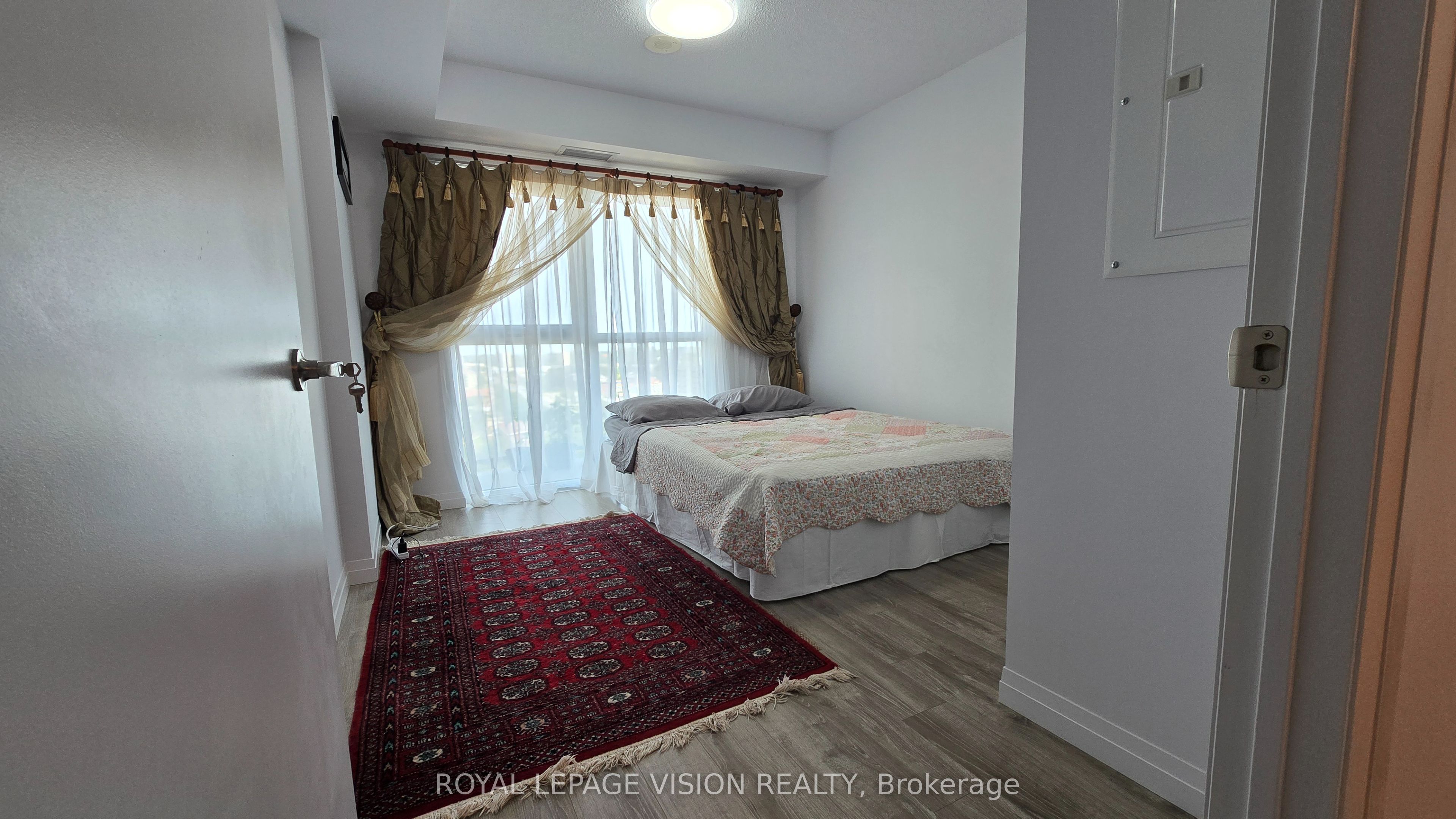 2150 Lawrence Avenue E 1812, Toronto, ON M1R 3A7 photo 3