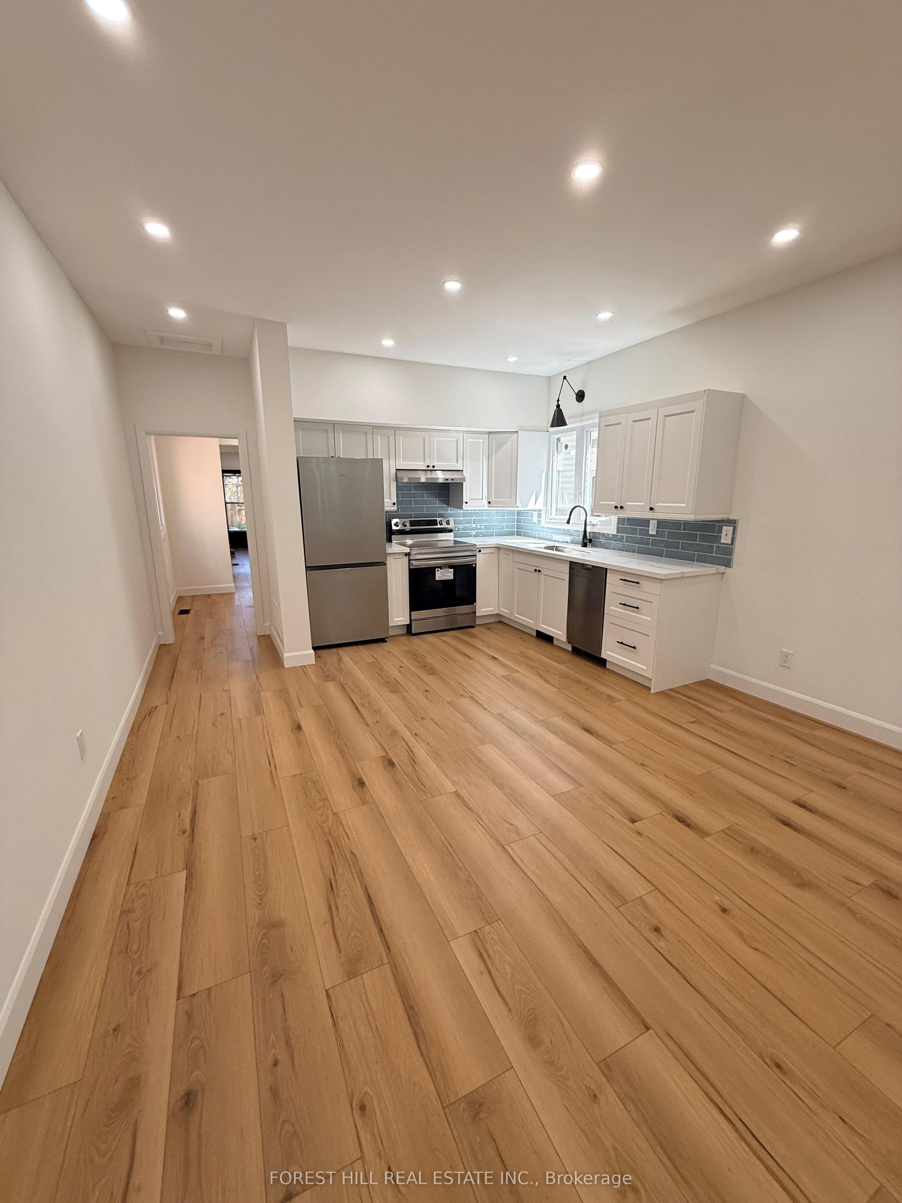 132 Hazelwood Avenue, Toronto, ON M4J 1K5 photo 5