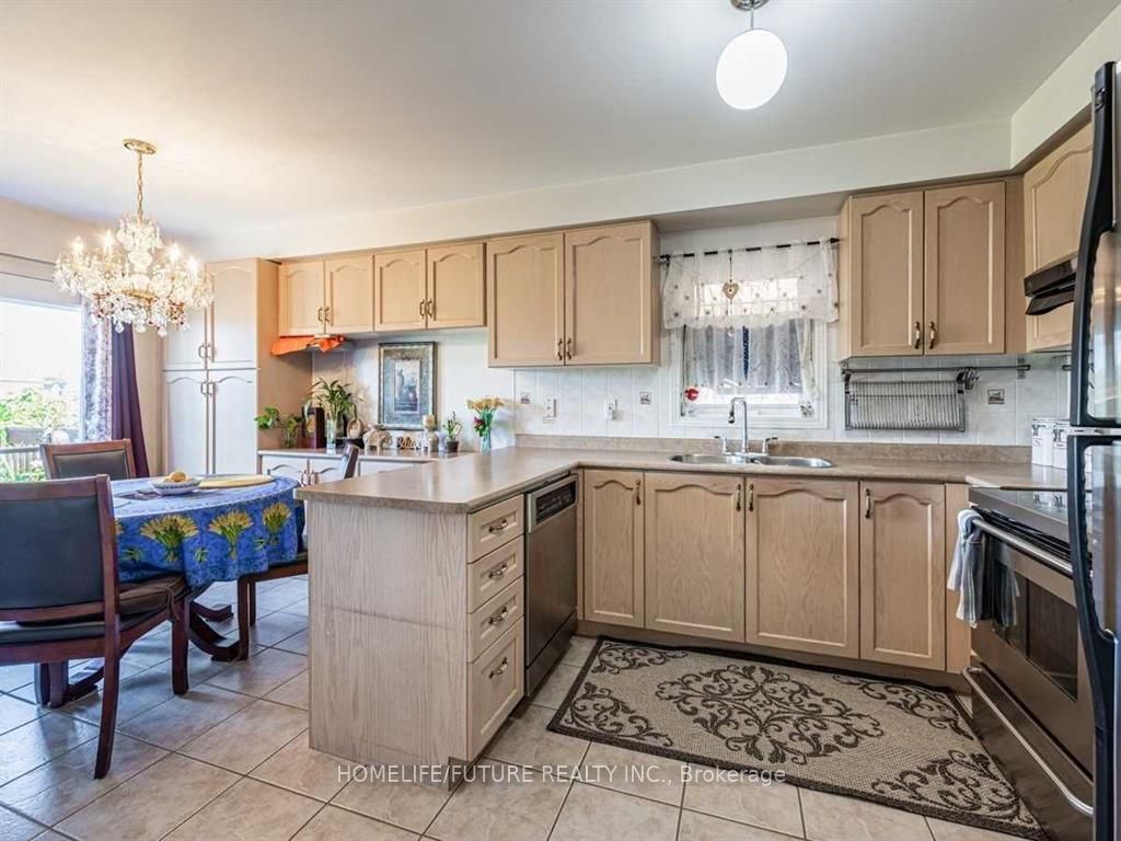 92 Knotwood Crescent Main & 2nd, Toronto, ON M1X 1Y8 photo 3