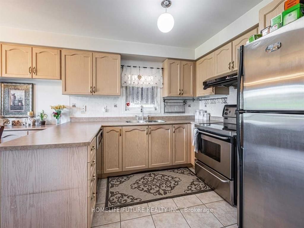 92 Knotwood Crescent Main & 2nd, Toronto, ON M1X 1Y8 photo 4