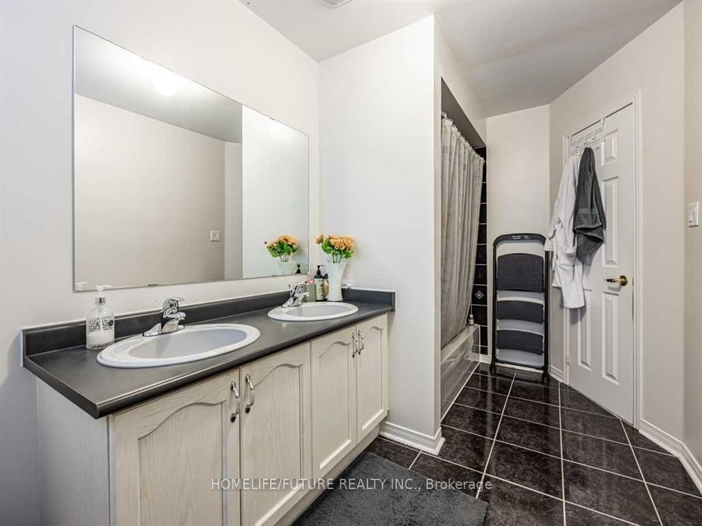 92 Knotwood Crescent Main & 2nd, Toronto, ON M1X 1Y8 photo 5