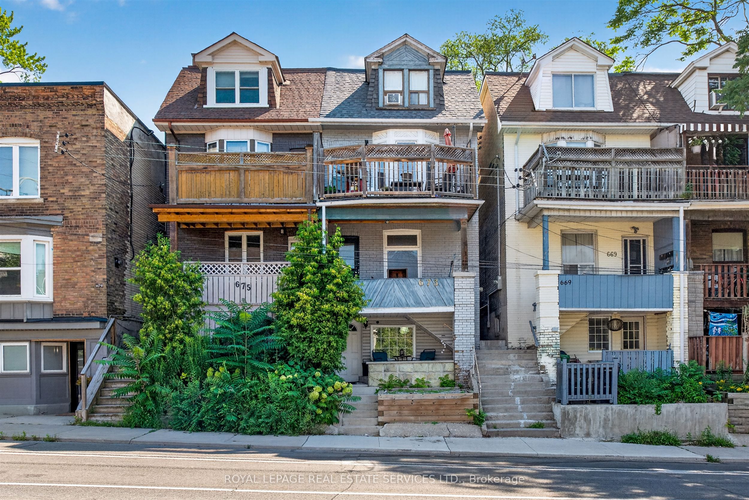 673 Woodbine Avenue 2, Toronto, ON M4E 2J3