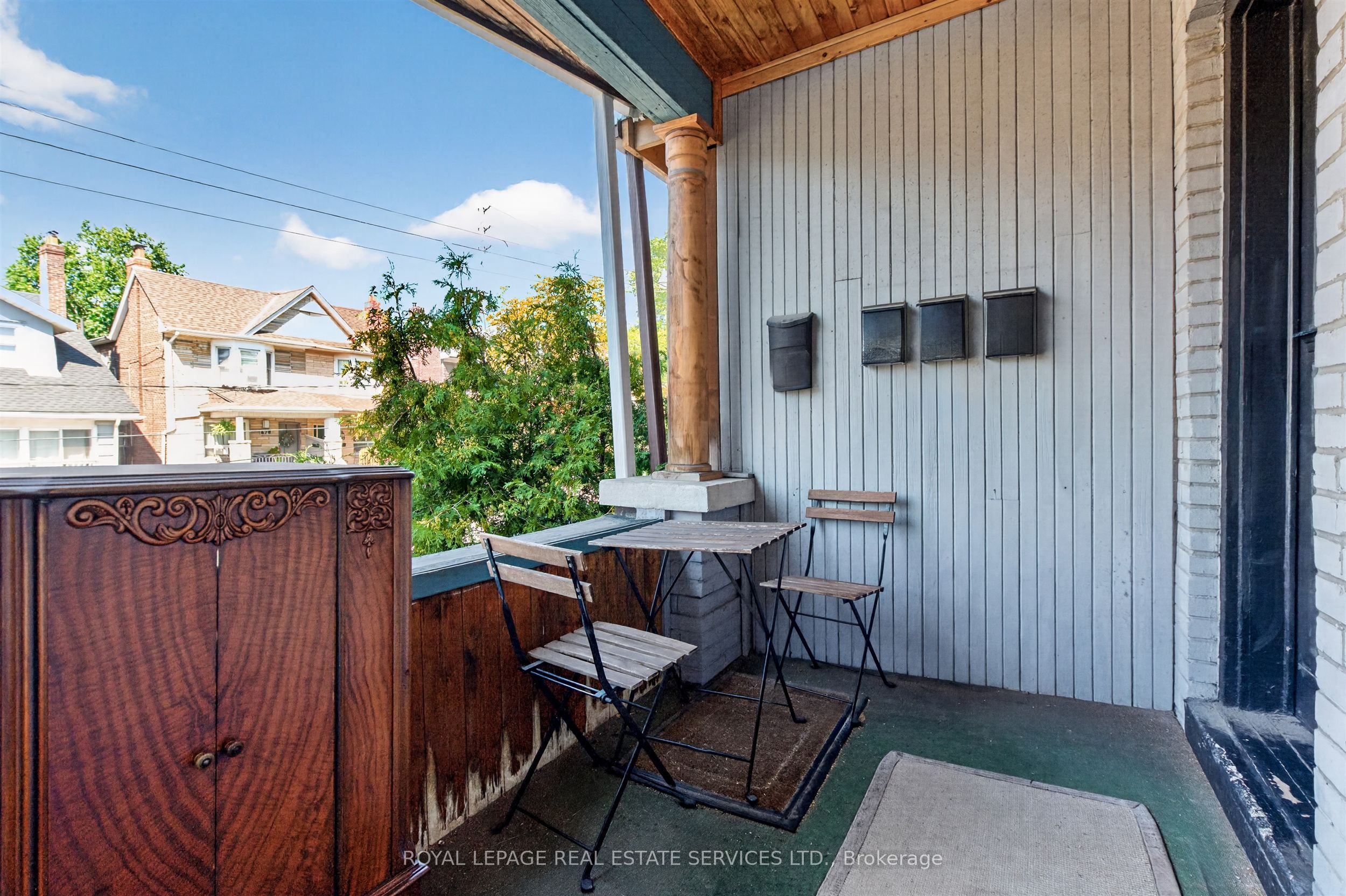 673 Woodbine Avenue 2, Toronto, ON M4E 2J3 photo 3