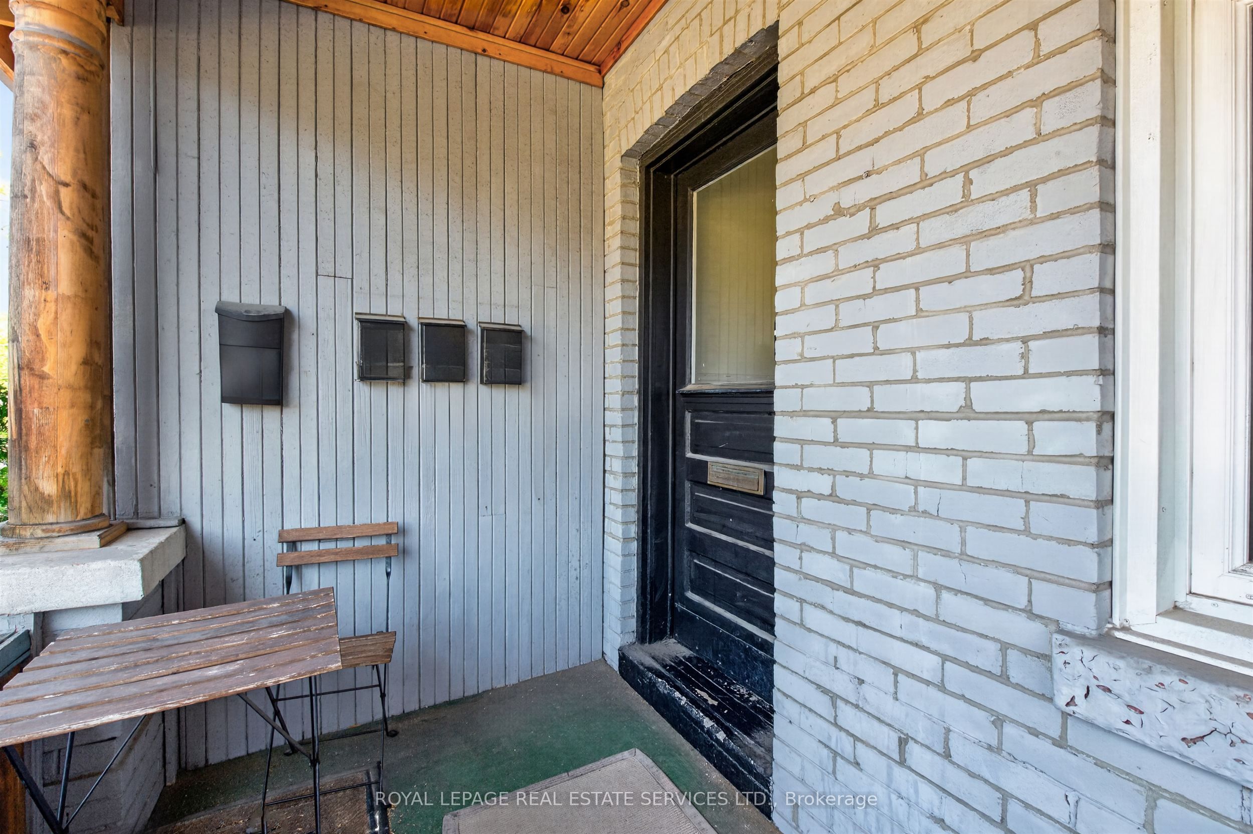 673 Woodbine Avenue 2, Toronto, ON M4E 2J3 photo 4