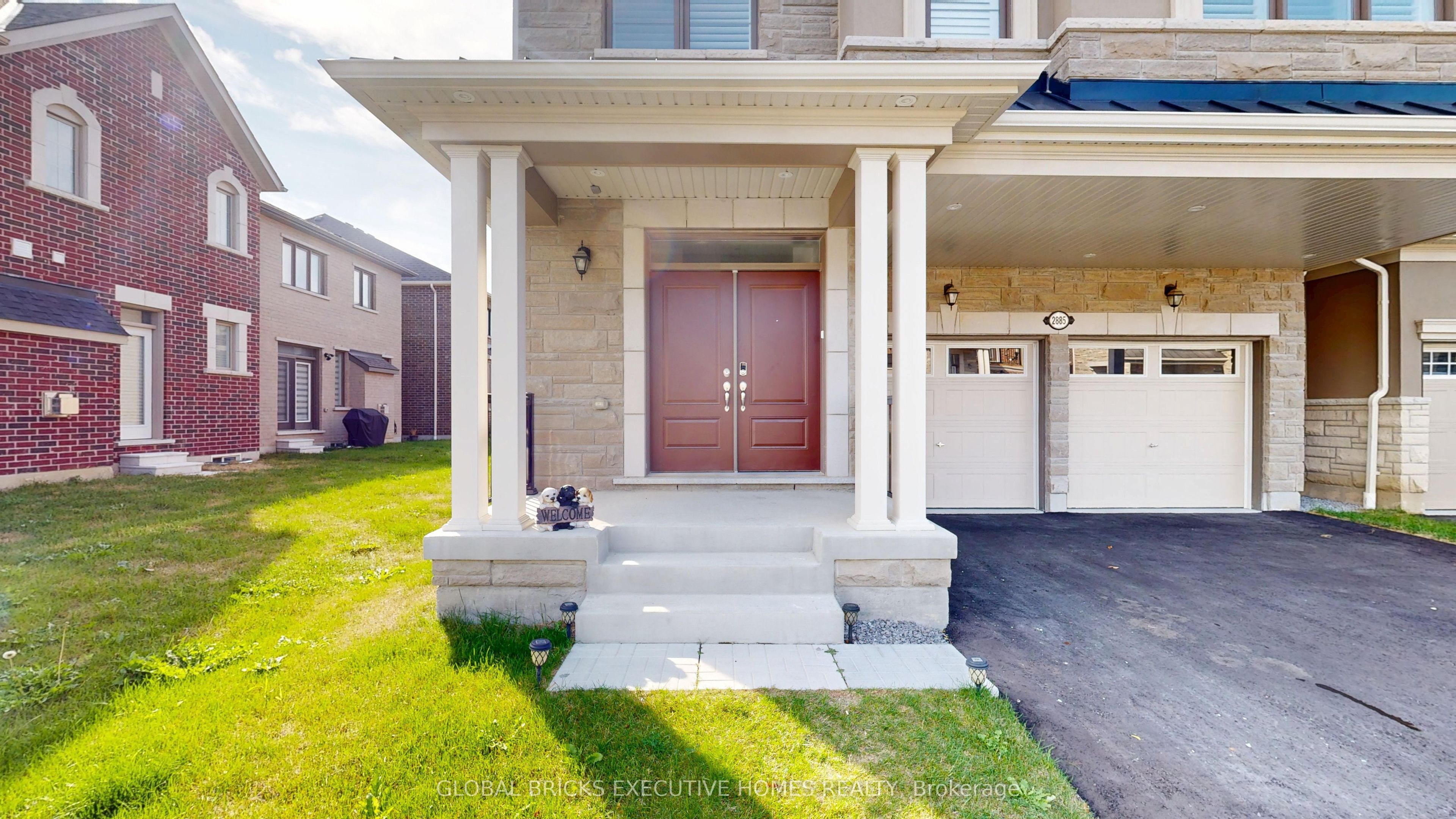 2885 Foxden Square, Pickering, ON L1X 0N9 photo 3