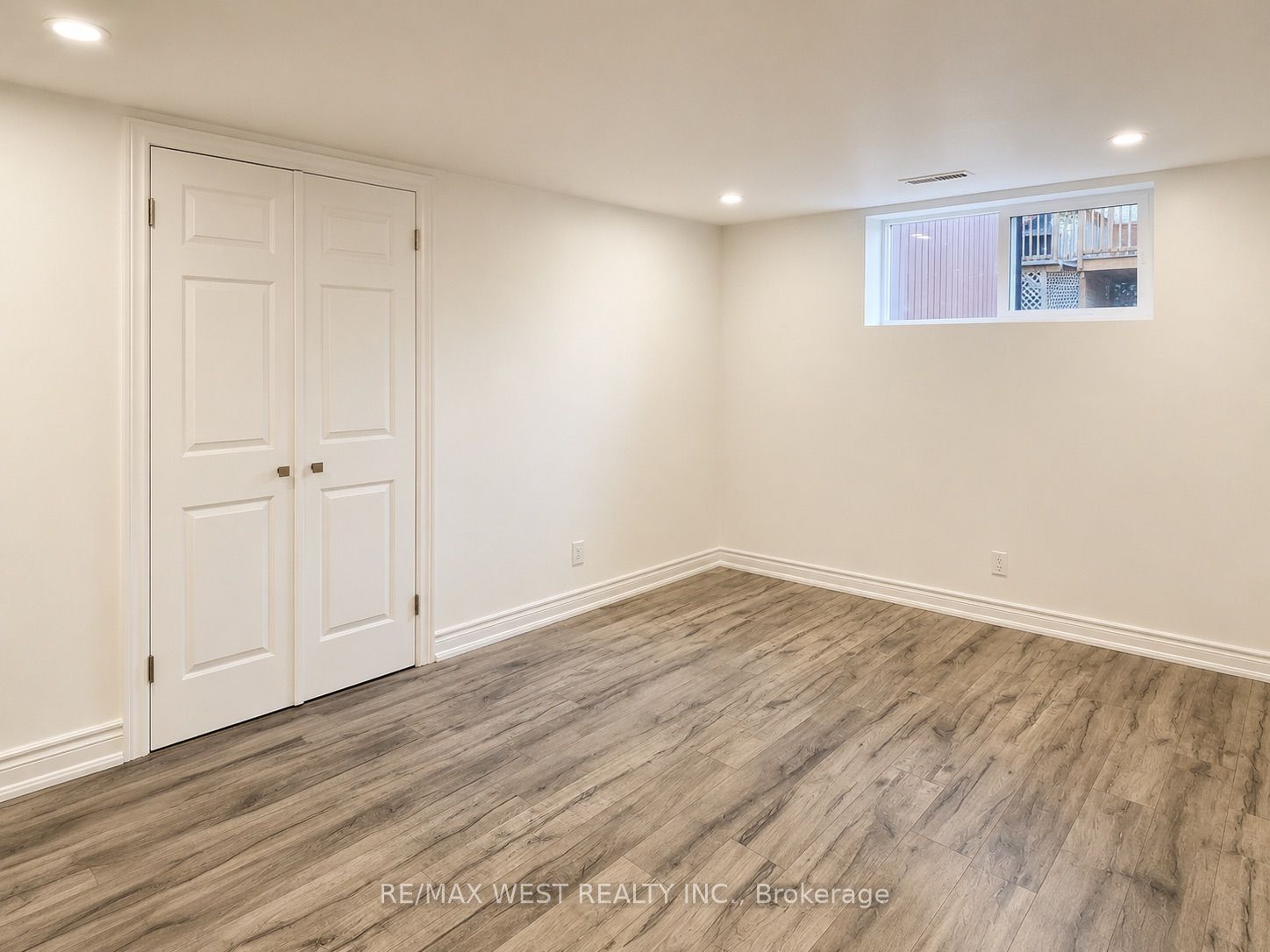 908 Lynx Avenue, Pickering, ON L1W 2K7 photo 5