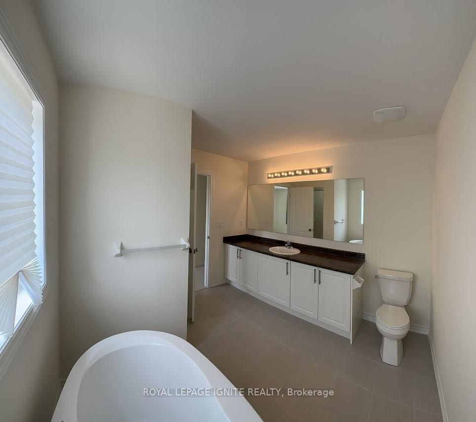 25 Jack Potts Way, Clarington, ON L1E 0E8 photo 4