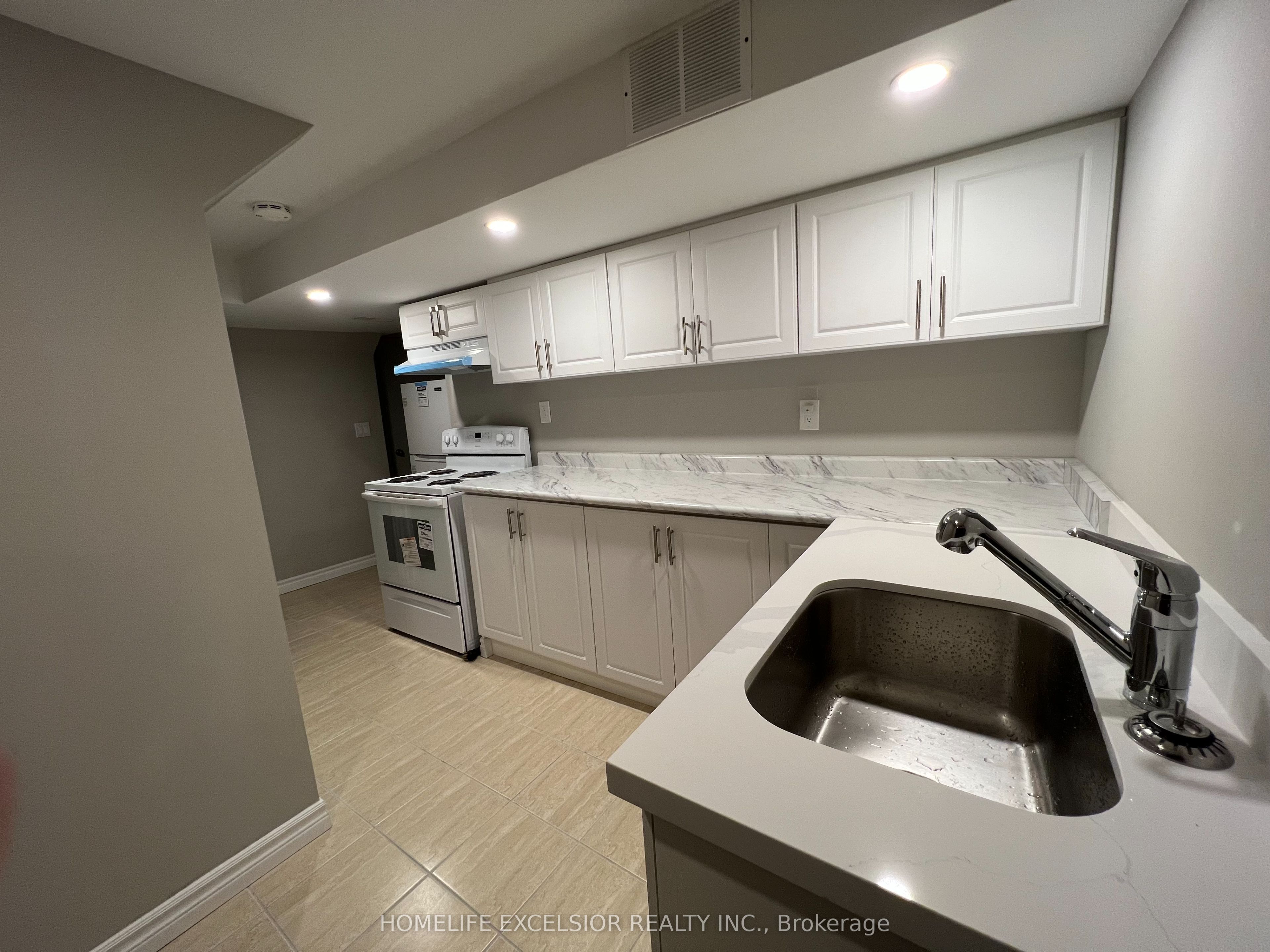 34 Midcroft Drive Basement, Toronto, ON M1S 1X2 photo 3