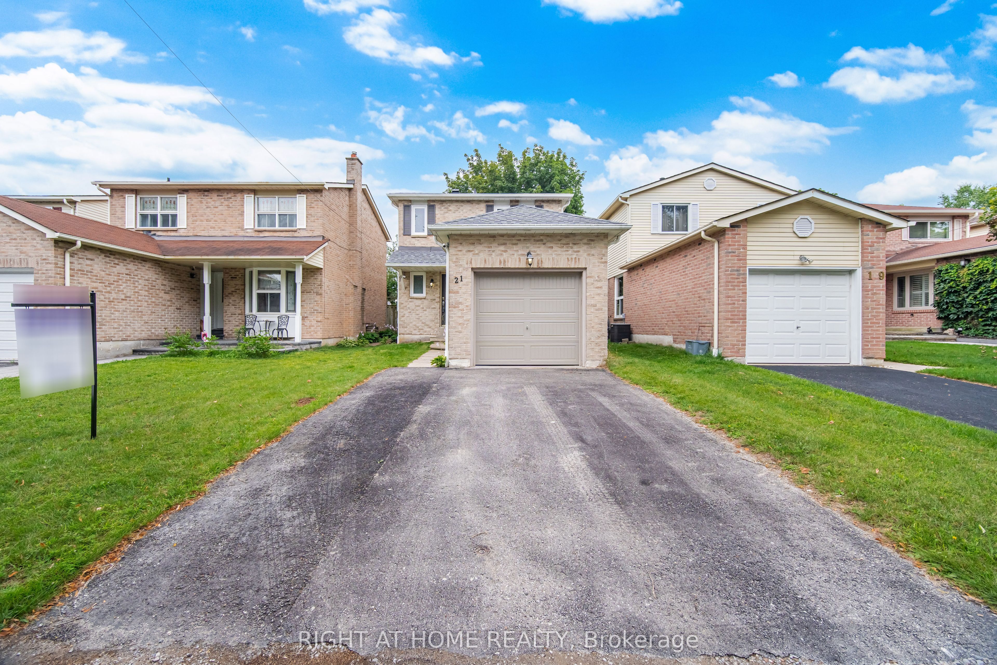21 Dobson Drive, Ajax, ON L1S 5C2