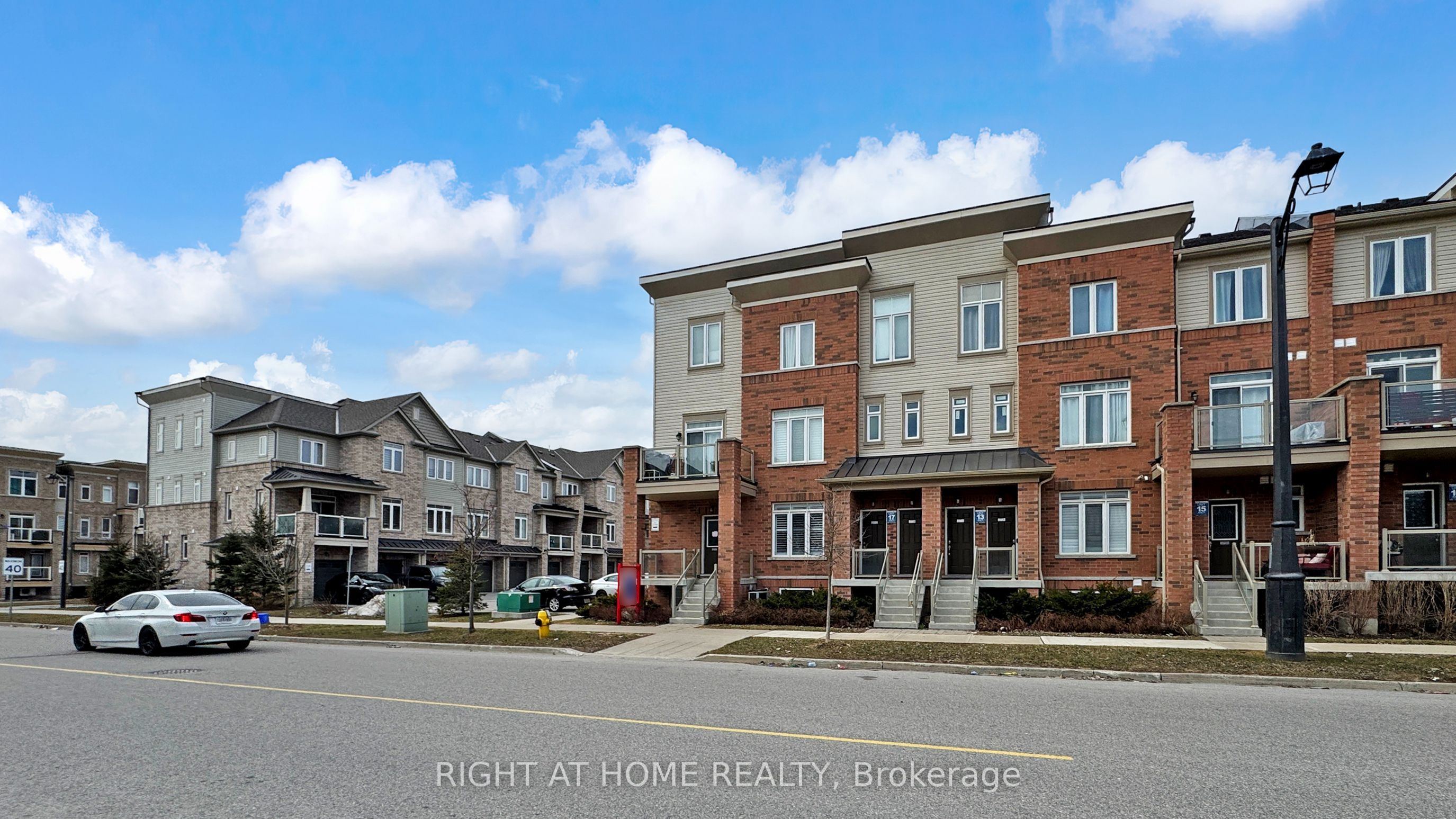 2710 William Jackson Drive E 16, Pickering, ON L1X 0E6 photo 2
