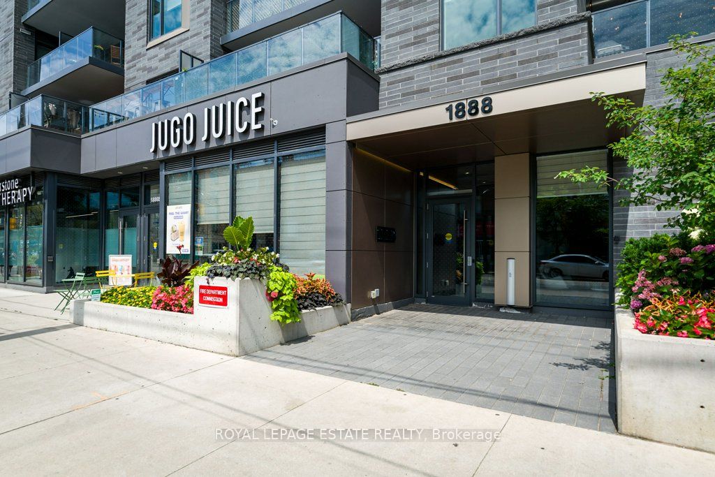 1888 Queen Street E 211, Toronto, ON M4L 1H3 photo 2