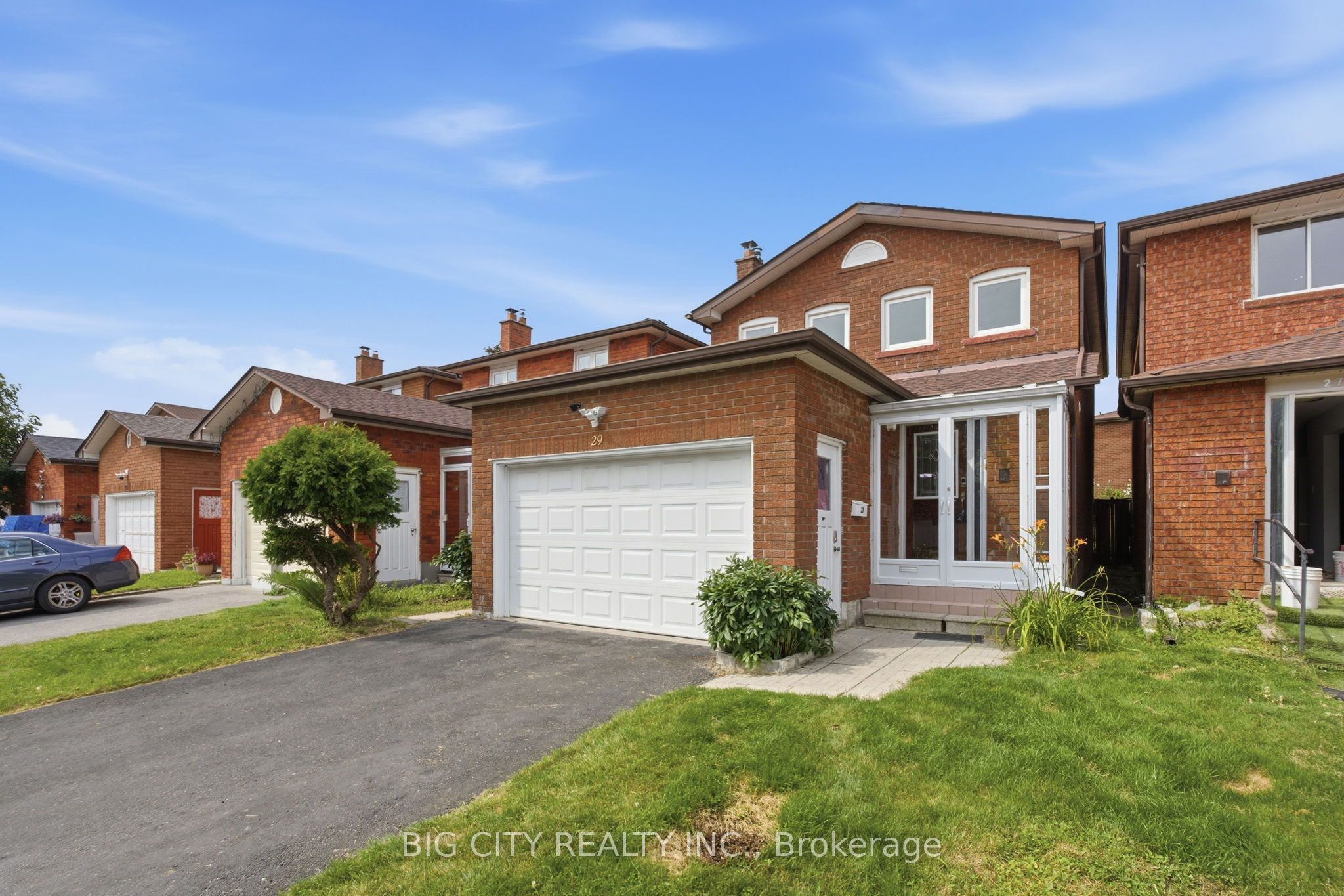 29 Rainthorpe Crescent, Toronto, ON M1W 3S6