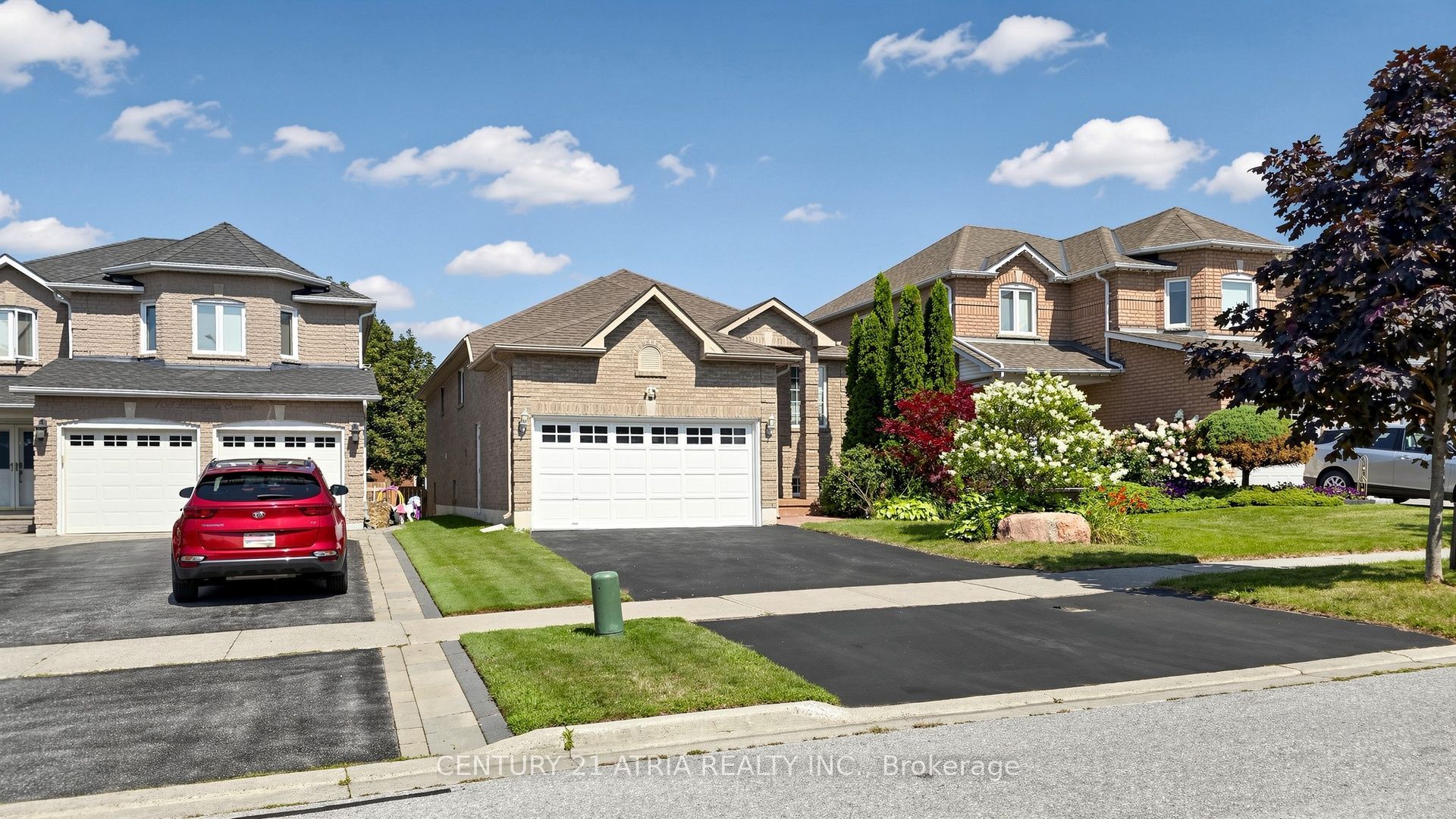102 Huntington Crescent, Clarington, ON L1E 3C5 photo 3