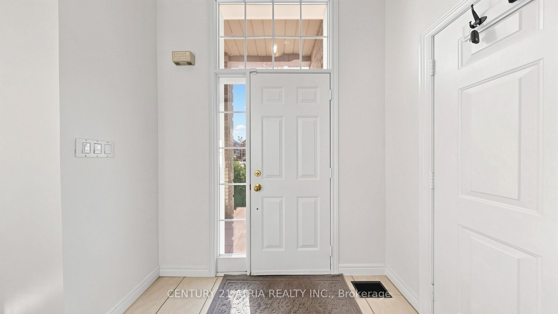 102 Huntington Crescent, Clarington, ON L1E 3C5 photo 5