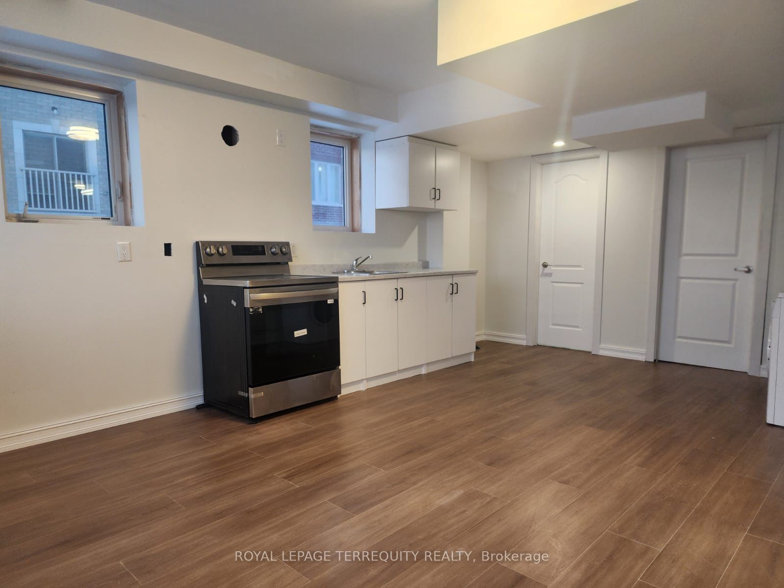 2540 Hibiscus Drive, Pickering, ON L1X 0M6 photo 2
