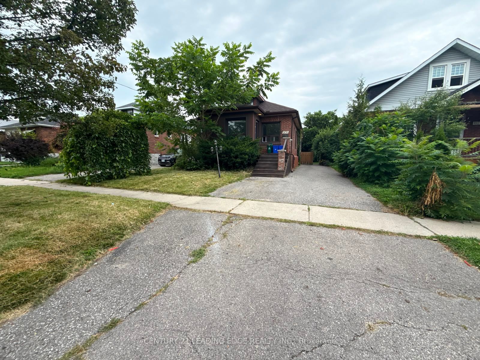 631 Christie Avenue, Oshawa, ON L1G 4L8