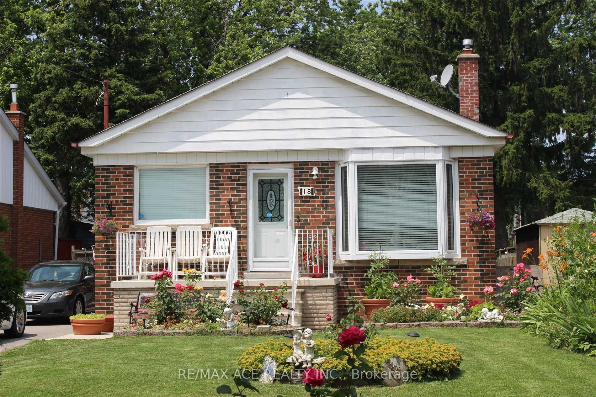 18 Mackinac Crescent Bsmt, Toronto, ON M1J 1P9