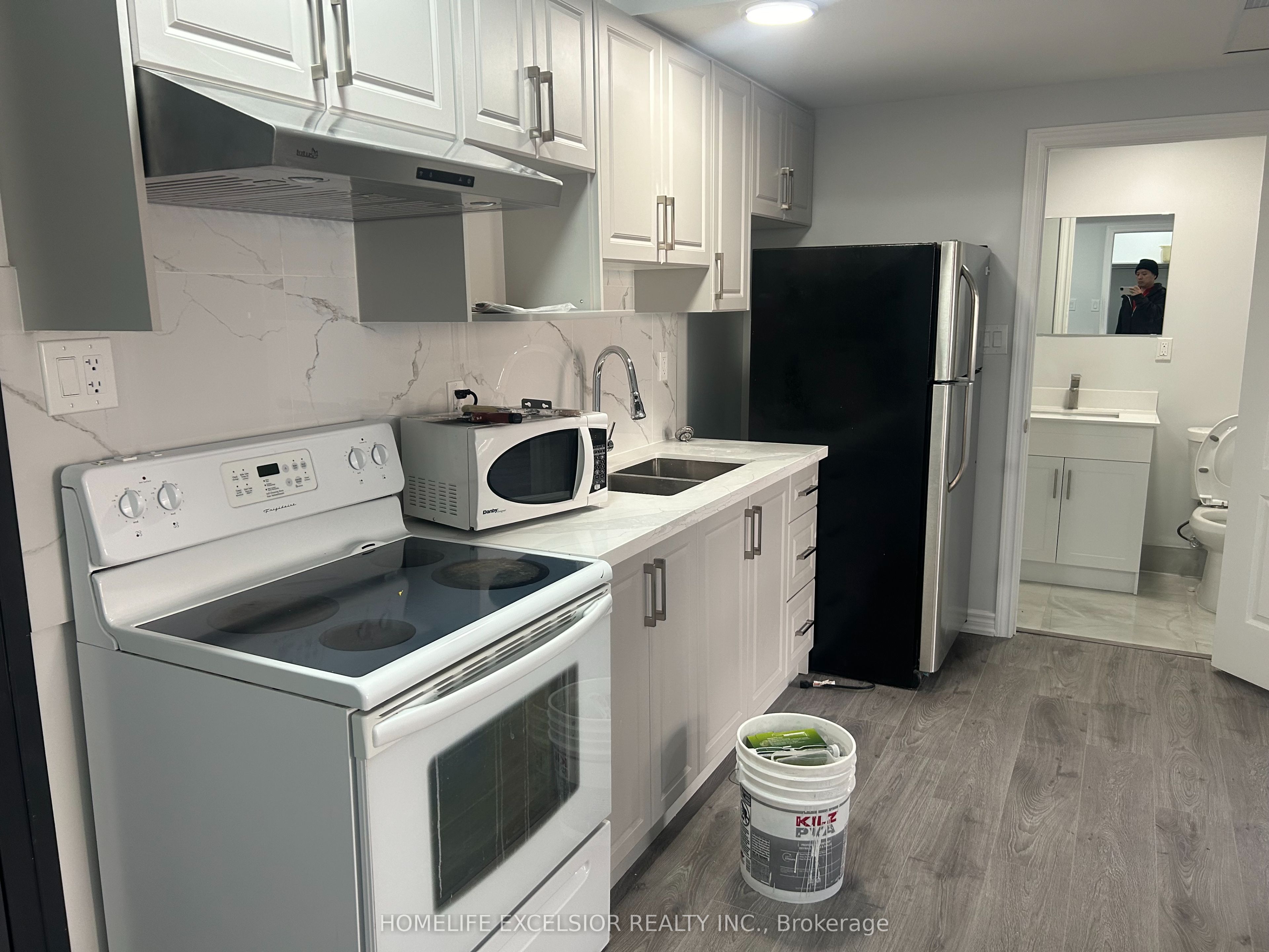 3 Simcoe Street S Unit 3, Oshawa, ON L1H 1A9