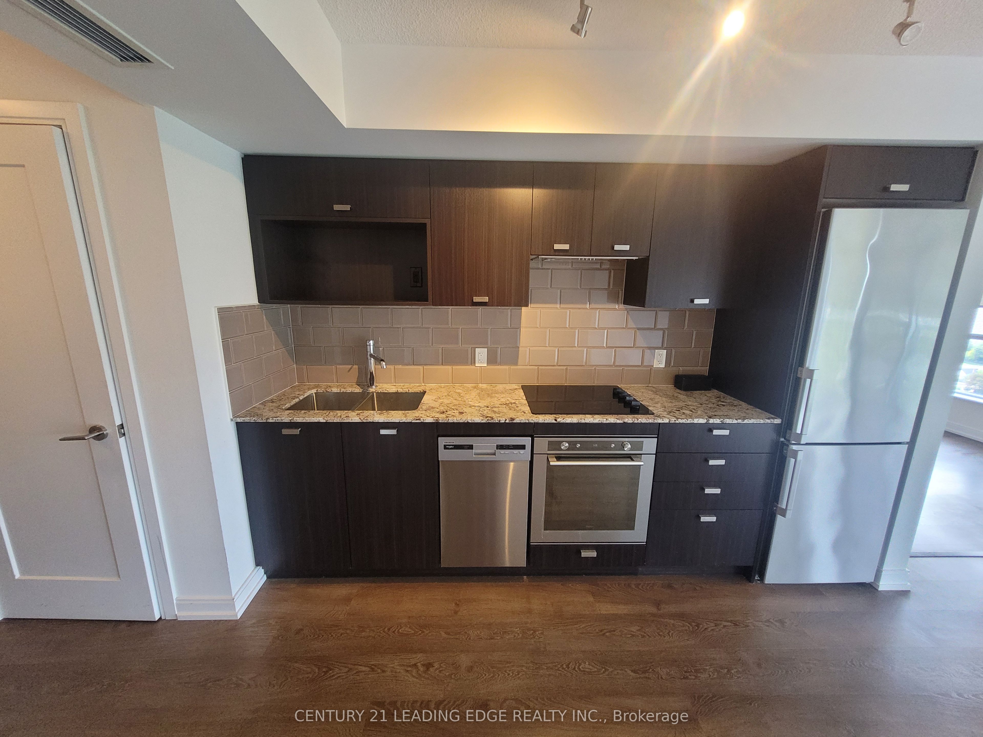 275 Village Green Square S 1921, Toronto, ON M1S 0L8 photo 3