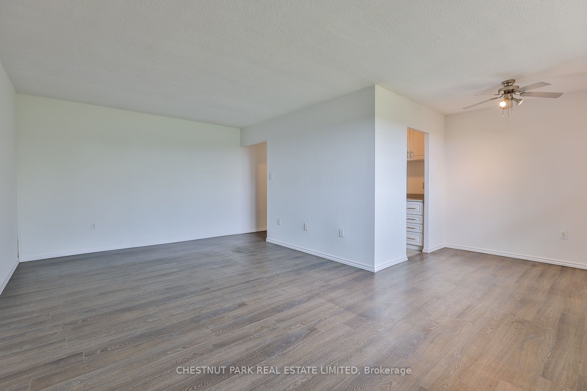 900 Glen Street 512, Oshawa, ON L1J 5Z4 photo 4