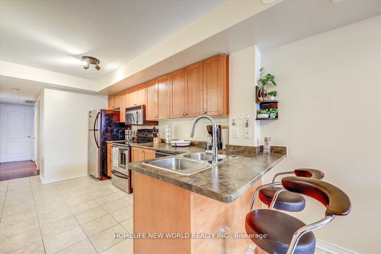 35 Strangford Lane 204, Toronto, ON M1L 0E5 photo 4
