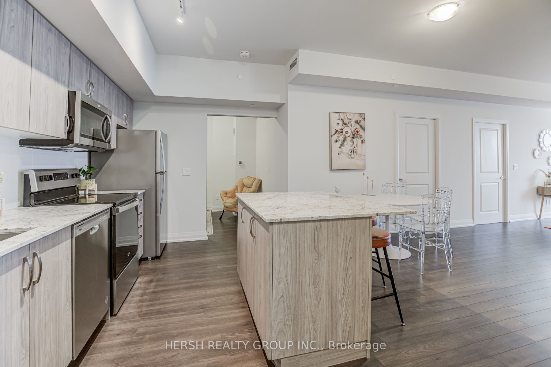 10 Meadowglen Place 201, Toronto, ON M1G 0A8 photo 3