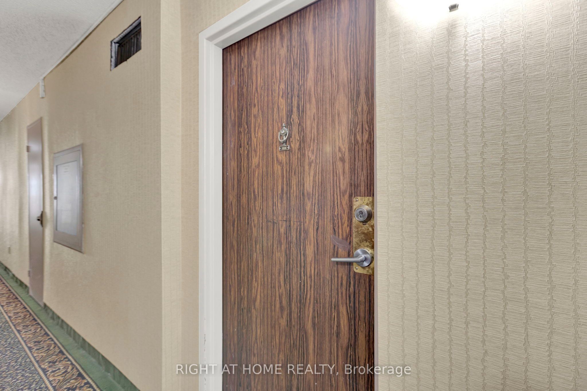 100 Prudential Drive 1608, Toronto, ON M1P 4V4 photo 3