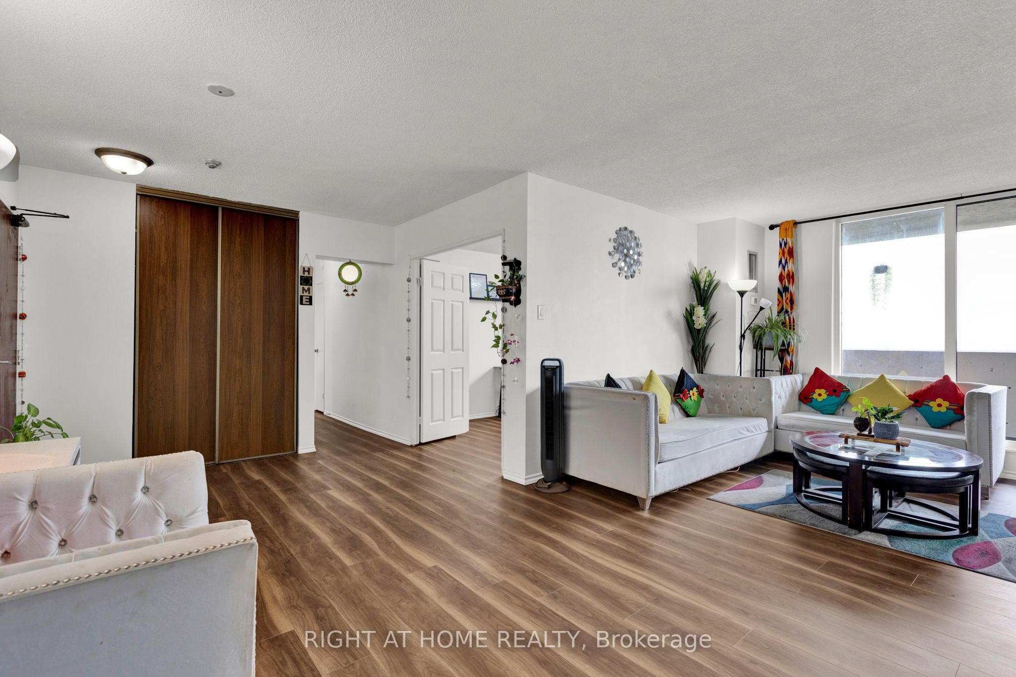 100 Prudential Drive 1608, Toronto, ON M1P 4V4 photo 5