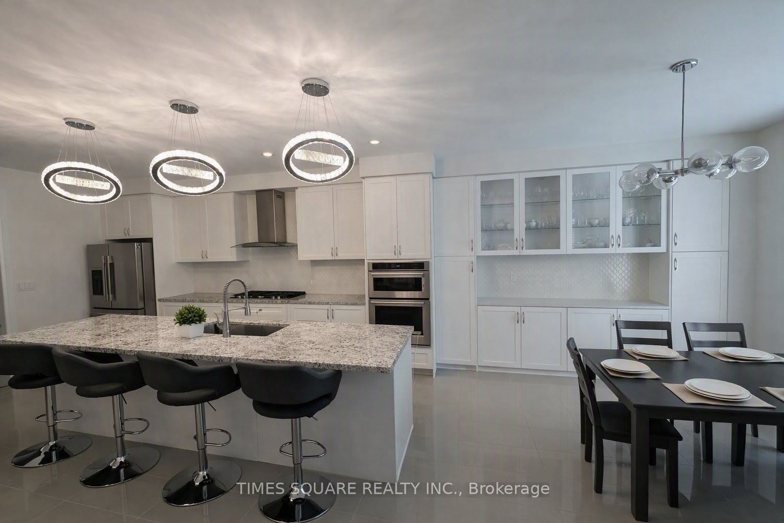 24 Walter Clifford Nesbitt Drive, Whitby, ON L1P 0G5 photo 5