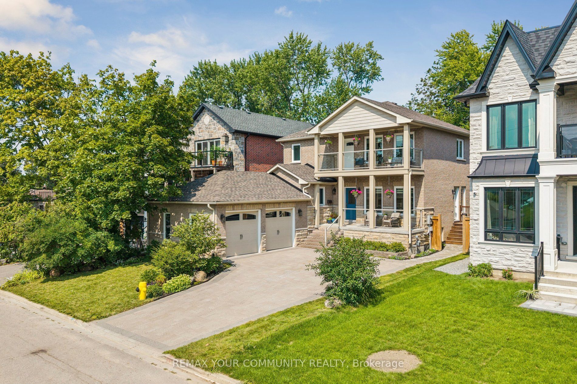 815 Fairview Avenue, Pickering, ON L1W 1M7 photo 2