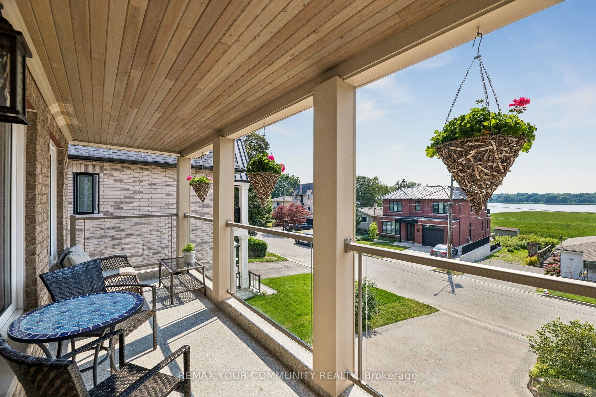 815 Fairview Avenue, Pickering, ON L1W 1M7 photo 4