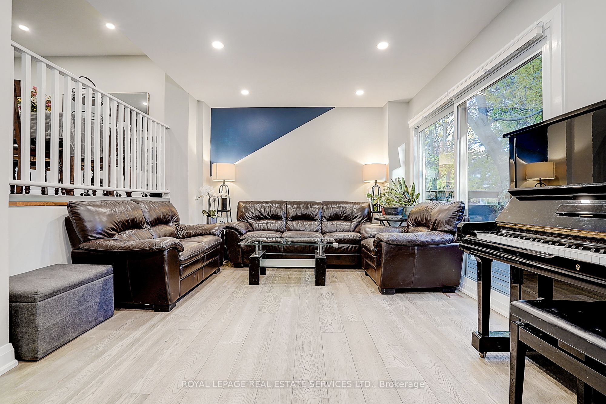 2020 Pharmacy Avenue 23, Toronto, ON M1T 1H8 photo 5
