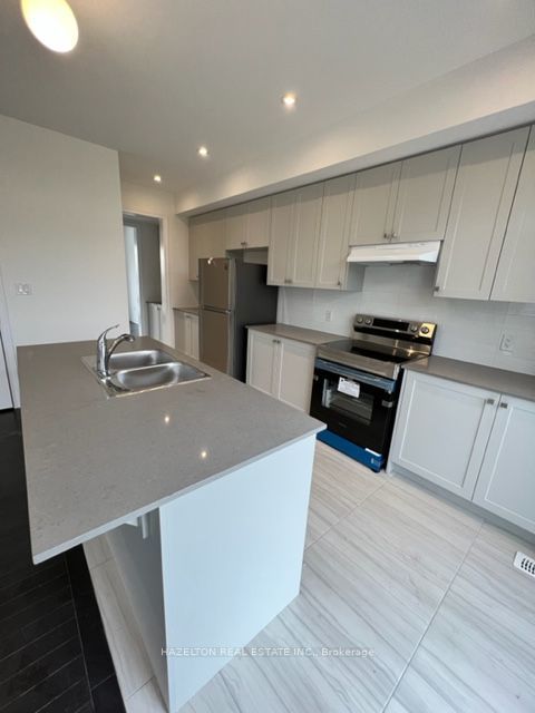 40 Steamboat Way, Whitby, ON L1N 0M6 photo 5