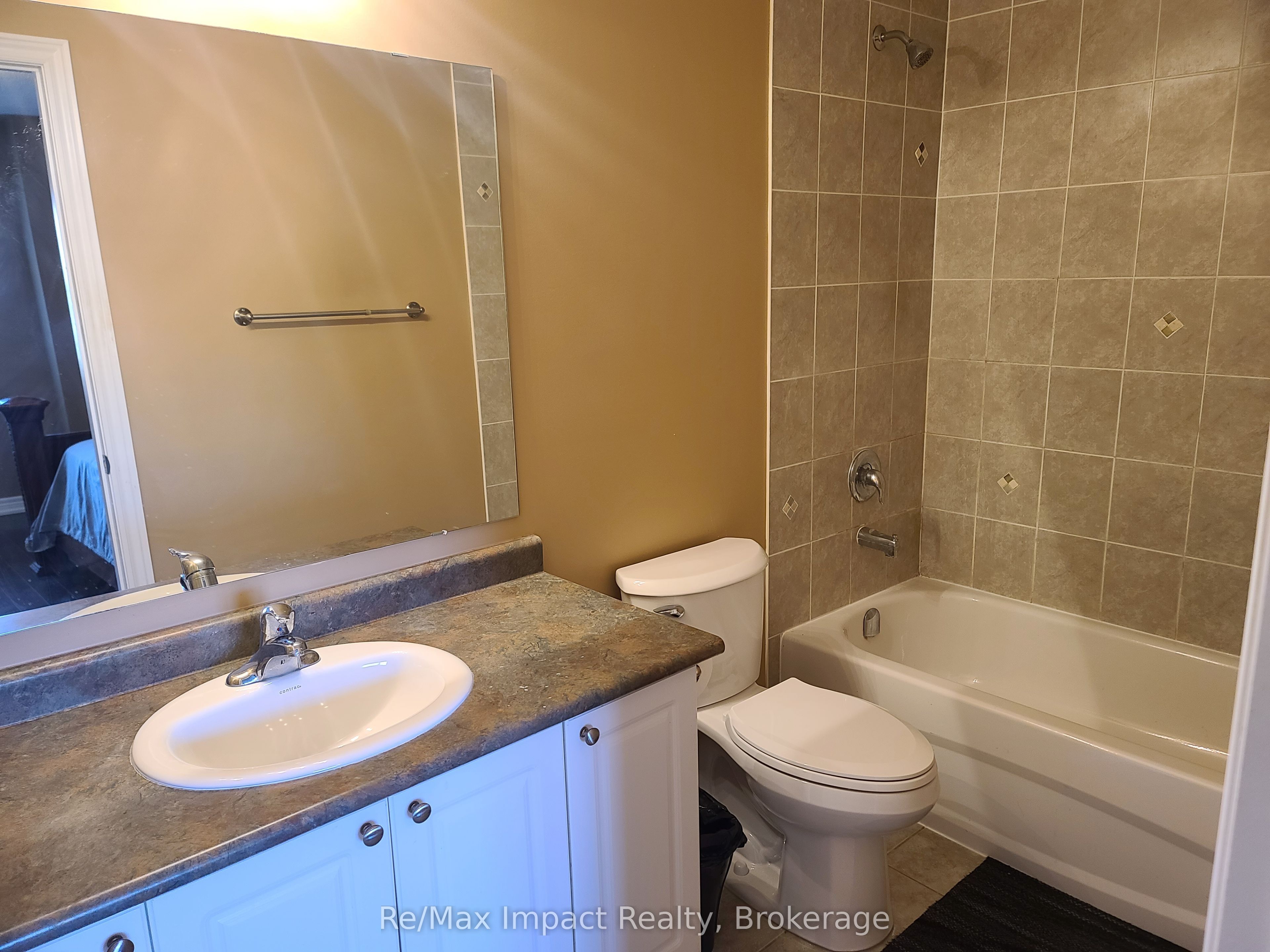 1688 Finkle Drive, Oshawa, ON L1K 0R5 photo 2