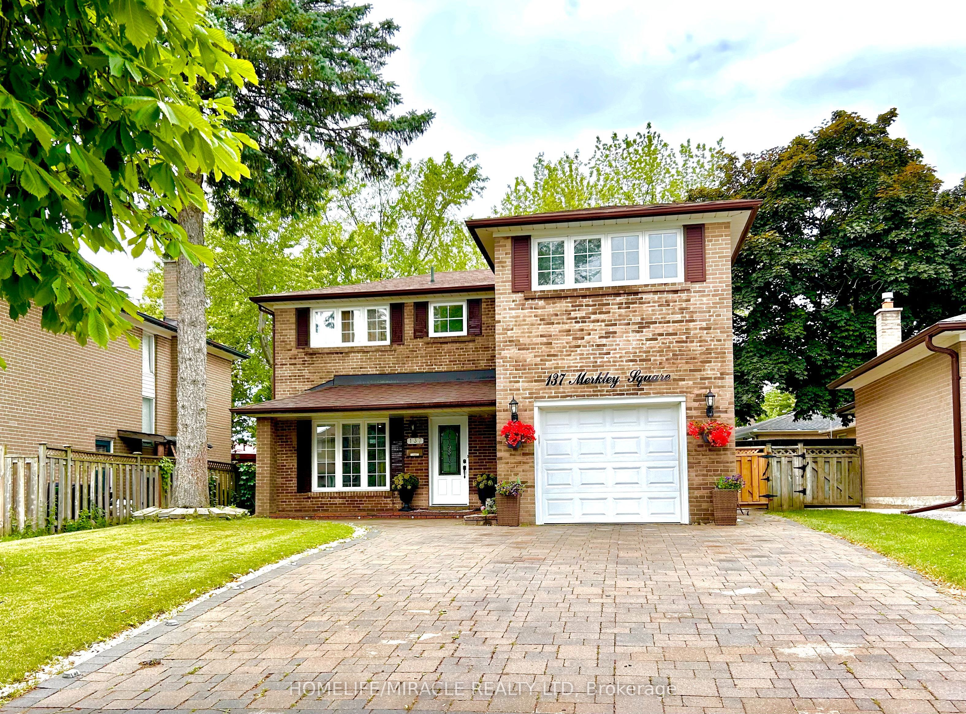 137 Merkley Square, Toronto, ON M1G 2Y5